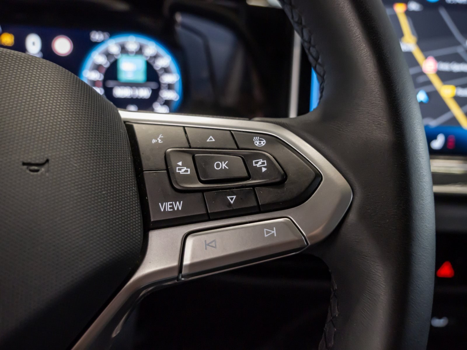 Golf VIII GOAL eTSI DSG+ALU 16+LED-MATRIX+RÜCKFAHRKAMERA+SPORTFAHRWERK+TRAVEL ASSI