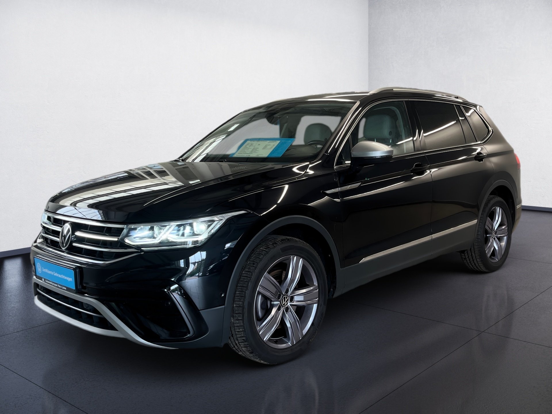 Tiguan Allspace ELEGANCE TSI DSG 4MOTION+ALU 19+AHK+LEDER+HARMAN/KARDON+LED-MATRIX+HUD