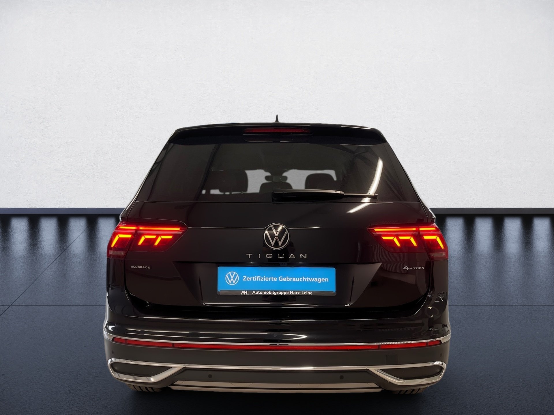 Tiguan Allspace ELEGANCE TSI DSG 4MOTION+ALU 19+AHK+LEDER+HARMAN/KARDON+LED-MATRIX+HUD