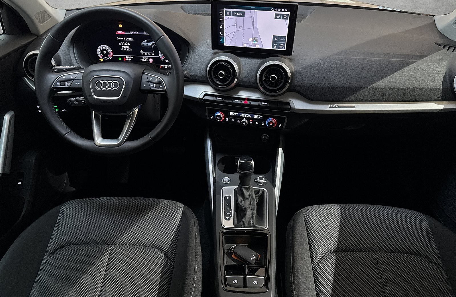 Q2 35 1.5 TFSI S line S tronic Matrix LED RFK Navi