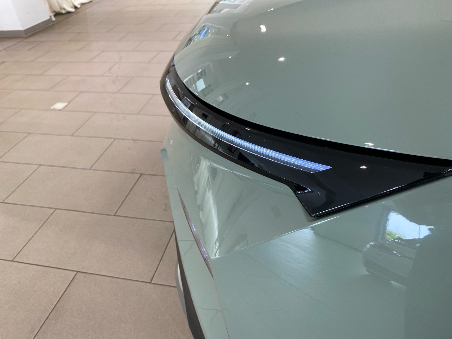 Elroq 50 Tour SmartLink Navi RFK LED 2xKlima AUT