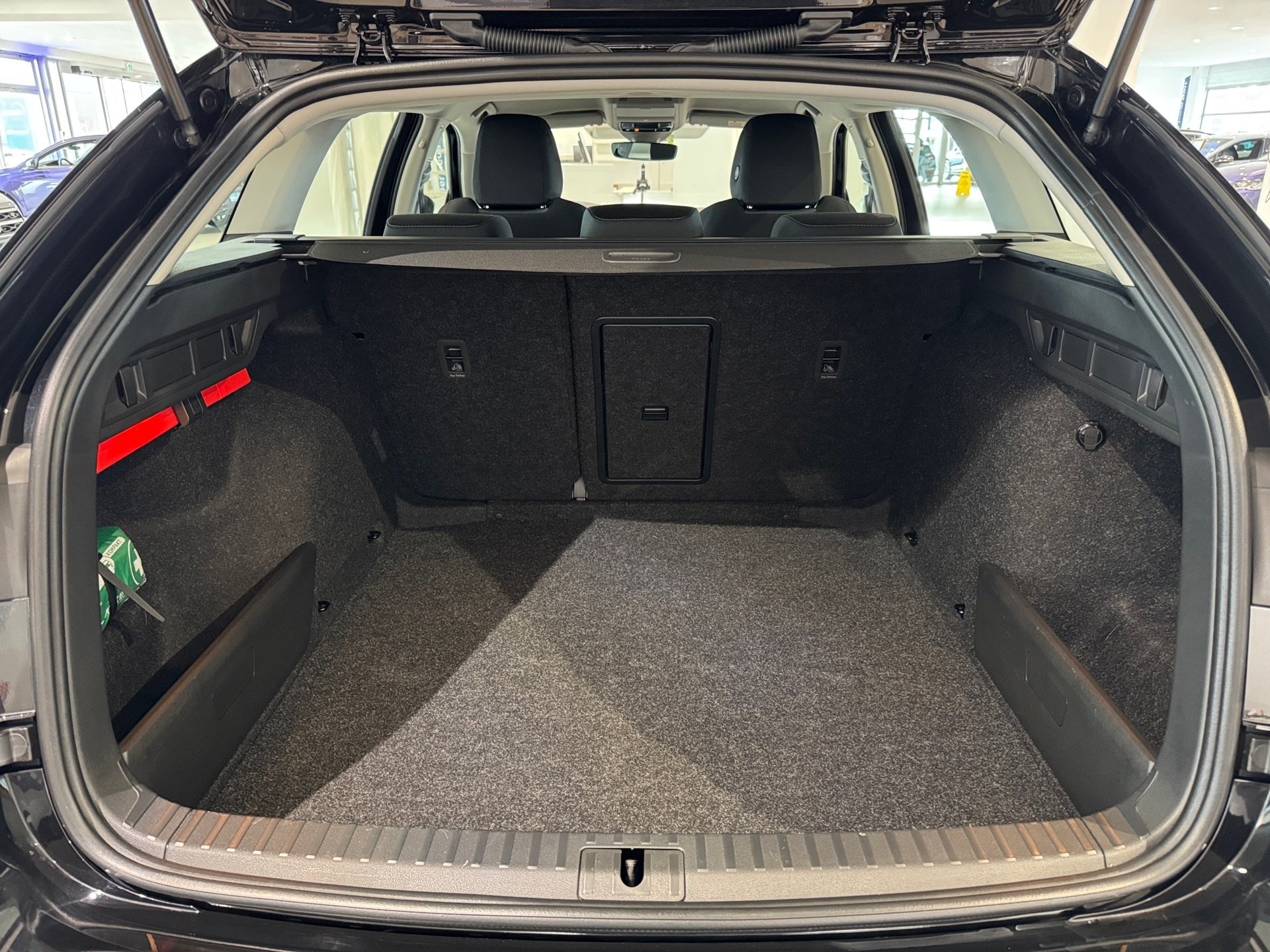 Octavia Combi 1.5 TSI Selection DSG PDC LED Navi