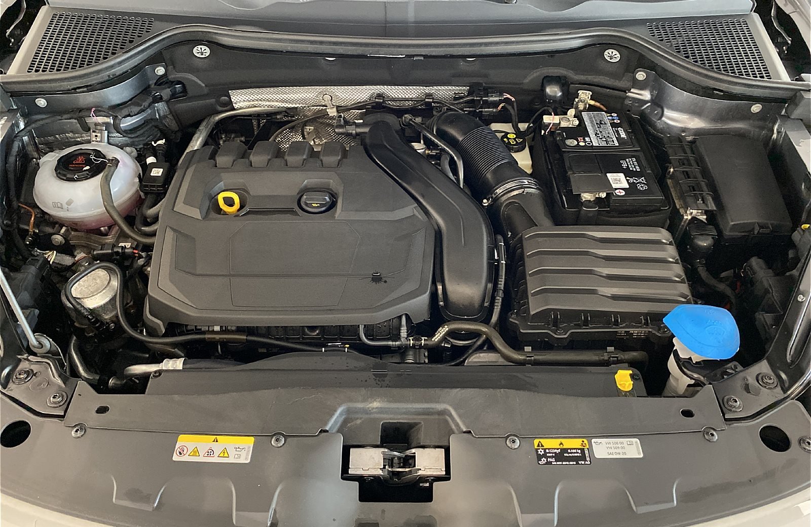 Karoq 1.5 TSI Tour DSG SmartLink AHK LED 4xSHZ