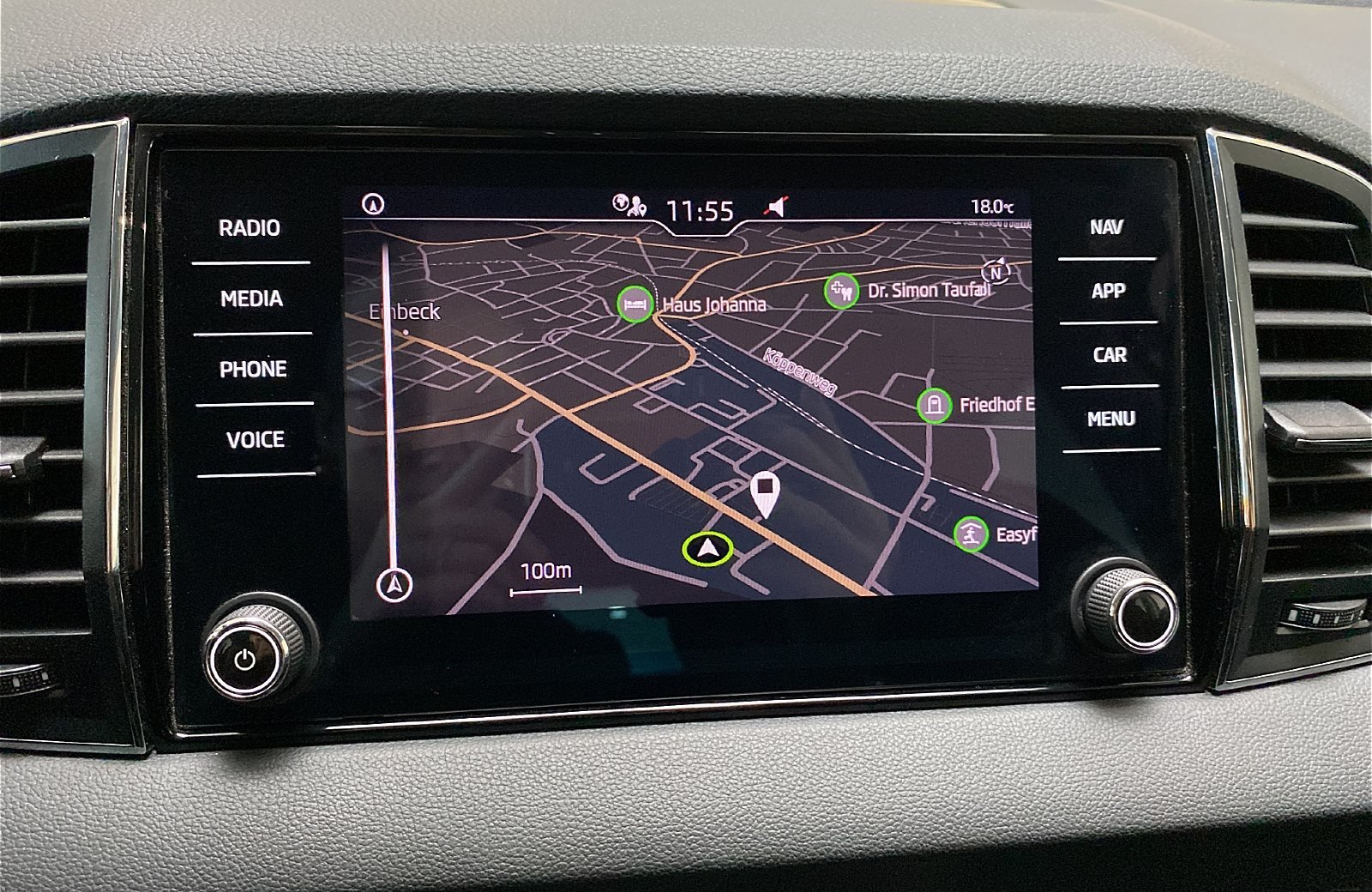 Karoq 1.5 TSI Tour DSG SmartLink AHK LED 4xSHZ