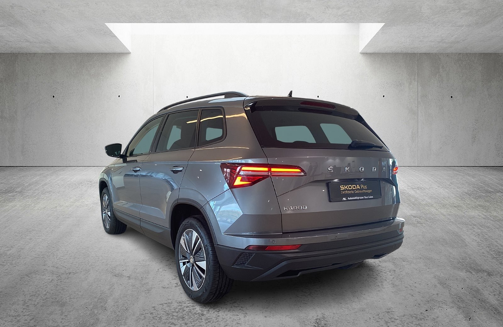 Karoq 1.5 TSI Tour DSG SmartLink AHK LED 4xSHZ