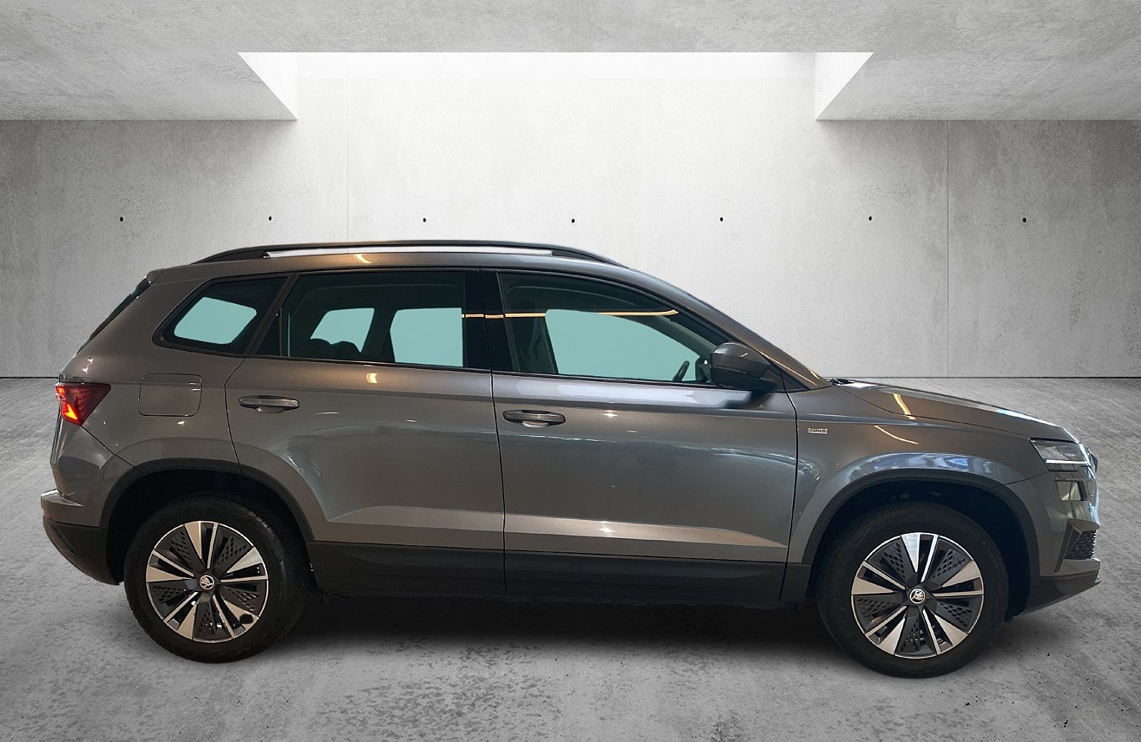 Karoq 1.5 TSI Tour DSG SmartLink AHK LED 4xSHZ