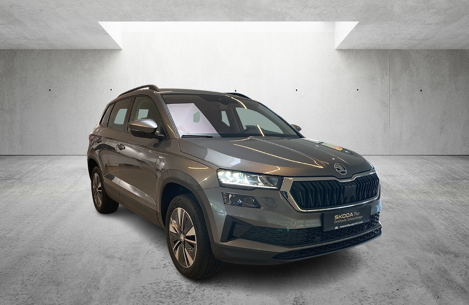 Karoq 1.5 TSI Tour DSG SmartLink AHK LED 4xSHZ