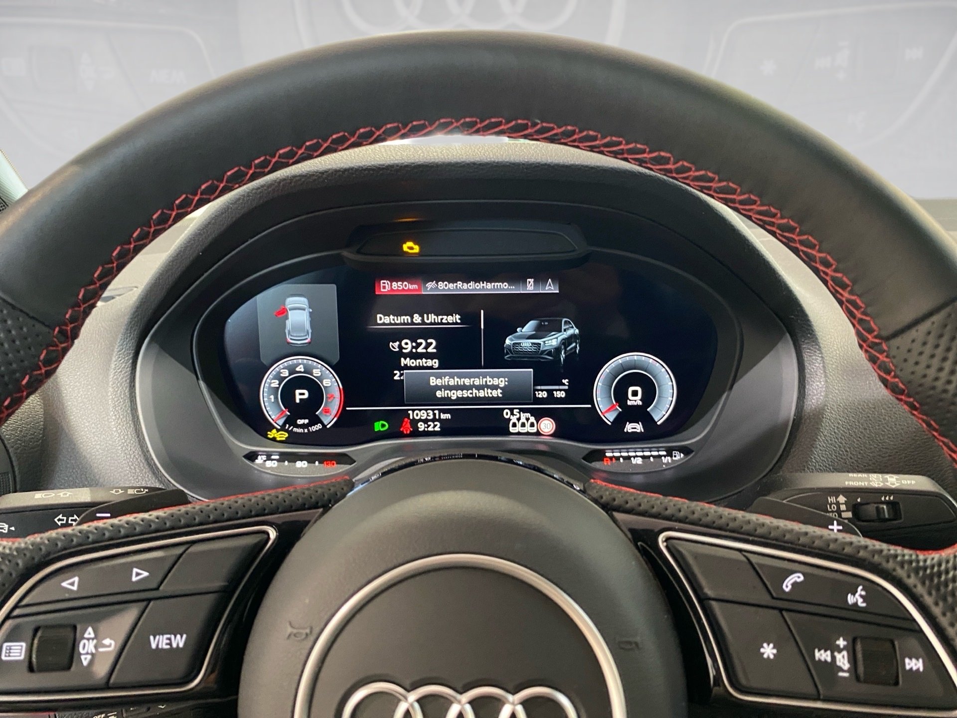 Q2 S line 35 TFSI DSG AHK LED RFK Navi AHK AUT
