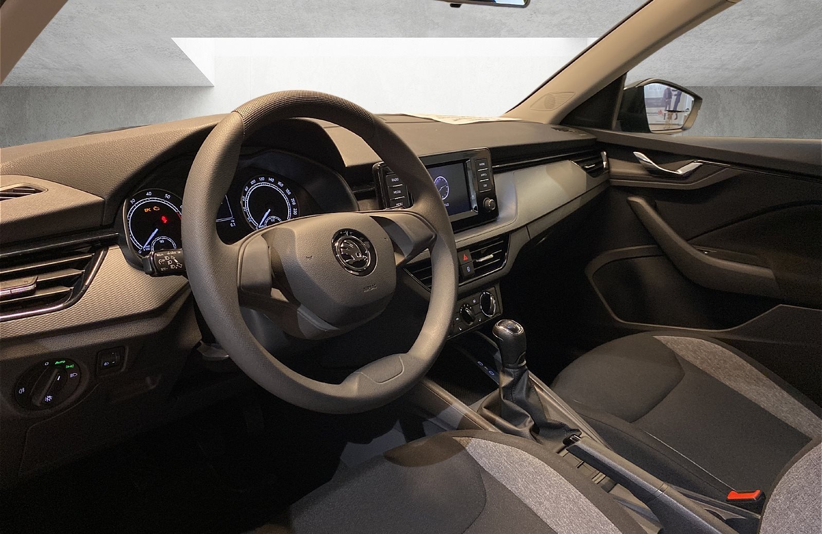 Kamiq 1.0 TSI Active AHK PDC DAB LED LED PDC SHZ