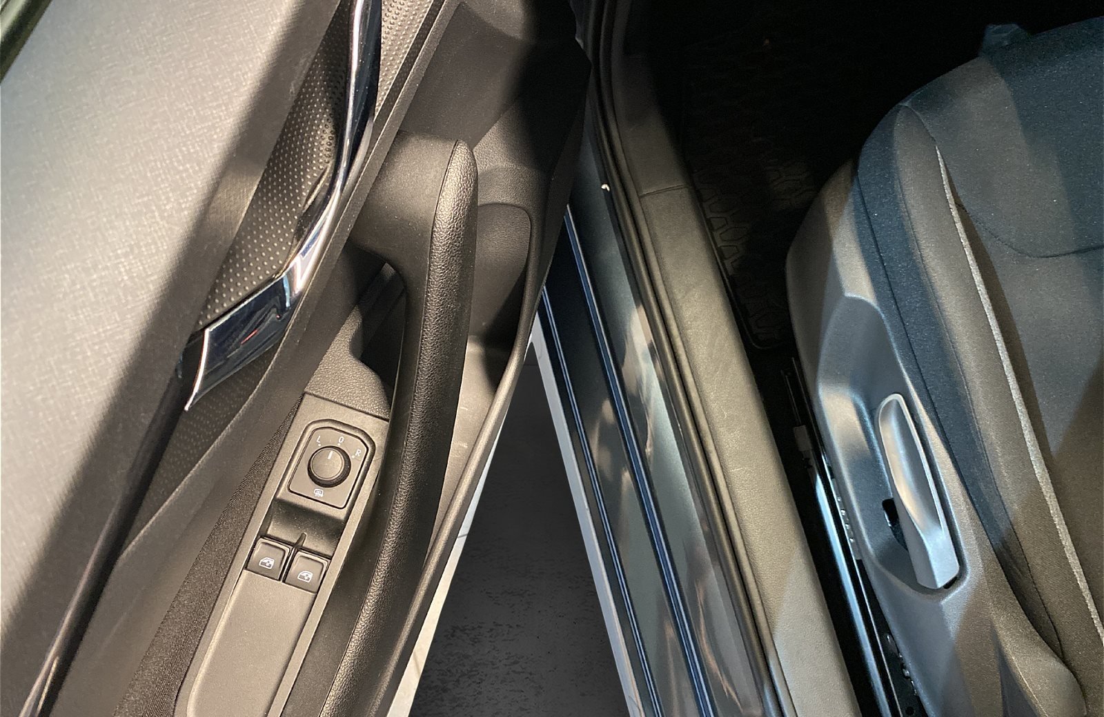 Kamiq 1.0 TSI Active AHK PDC DAB LED LED PDC SHZ