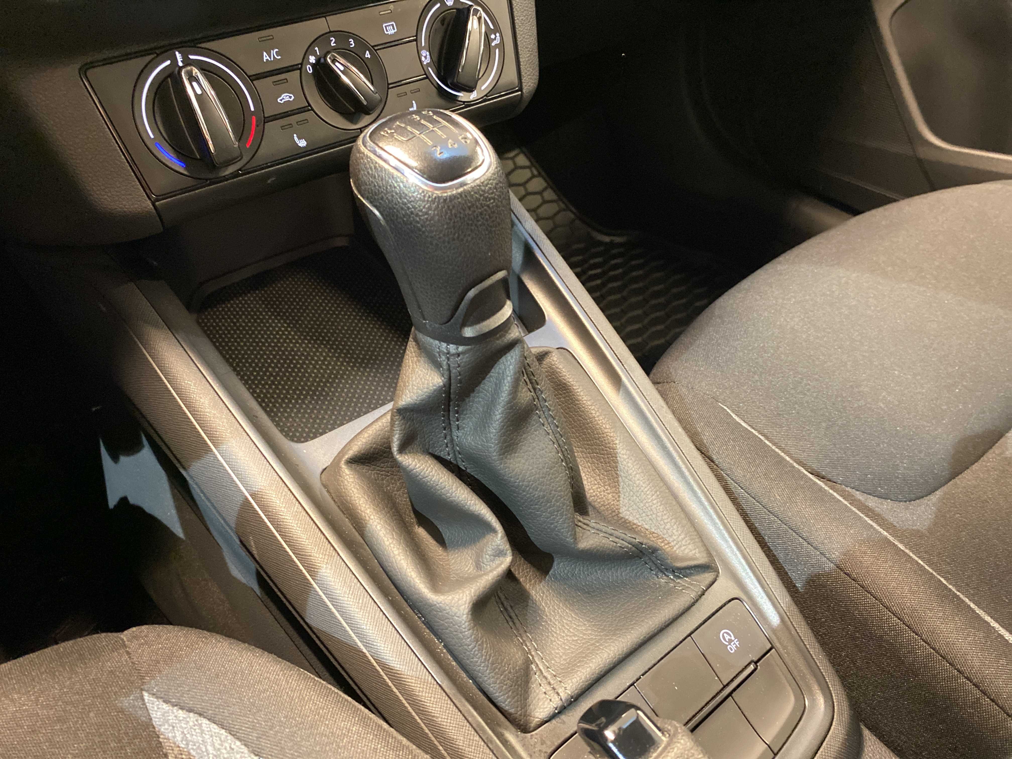 Kamiq 1.0 TSI Active AHK PDC DAB LED LED PDC SHZ