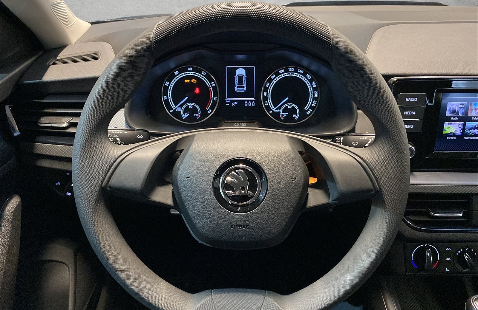 Kamiq 1.0 TSI Active AHK PDC DAB LED LED PDC SHZ