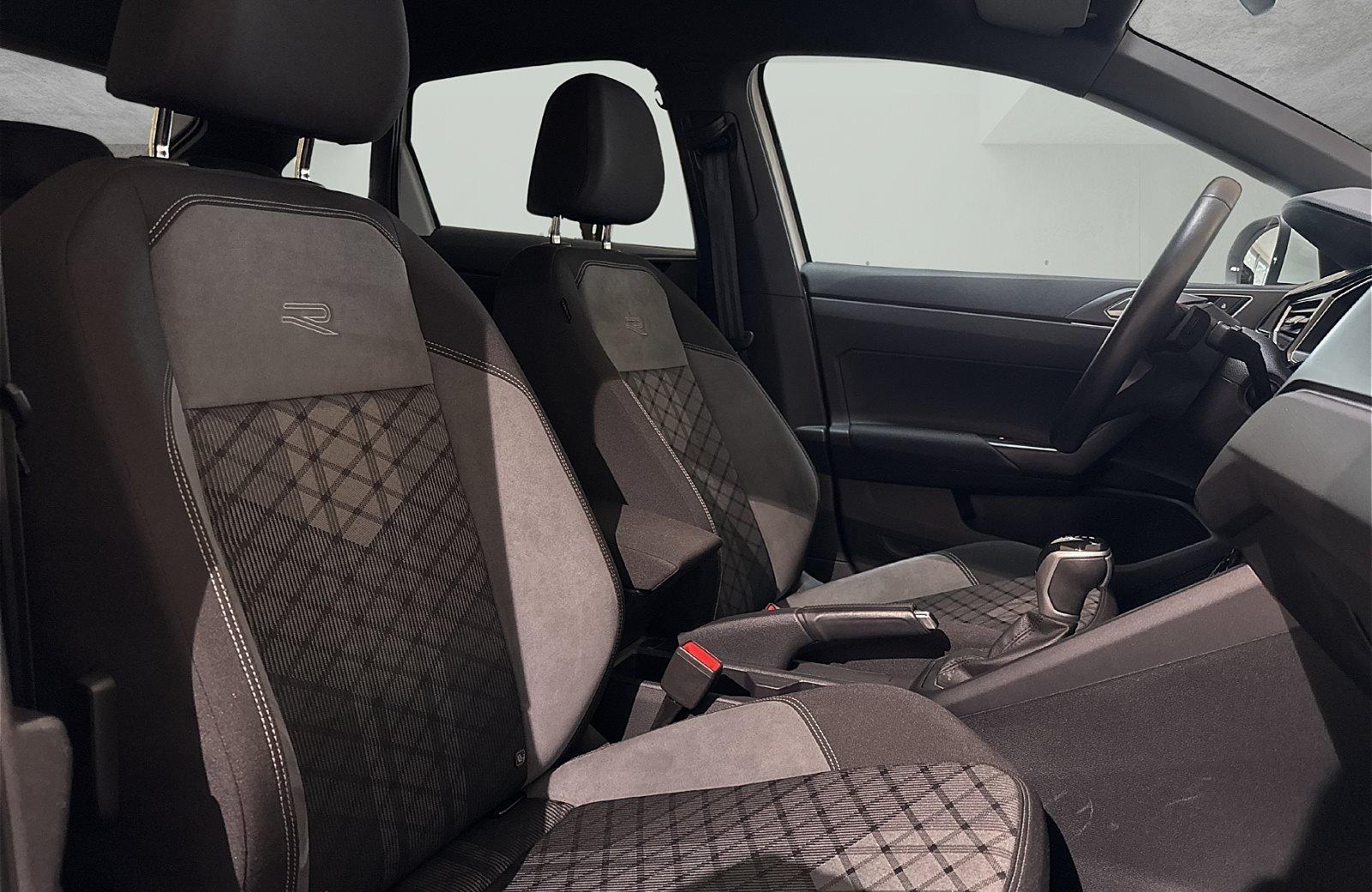 Taigo 1.0 TSI R-Line DSG IQ.Light Navi RFK AHK ACC