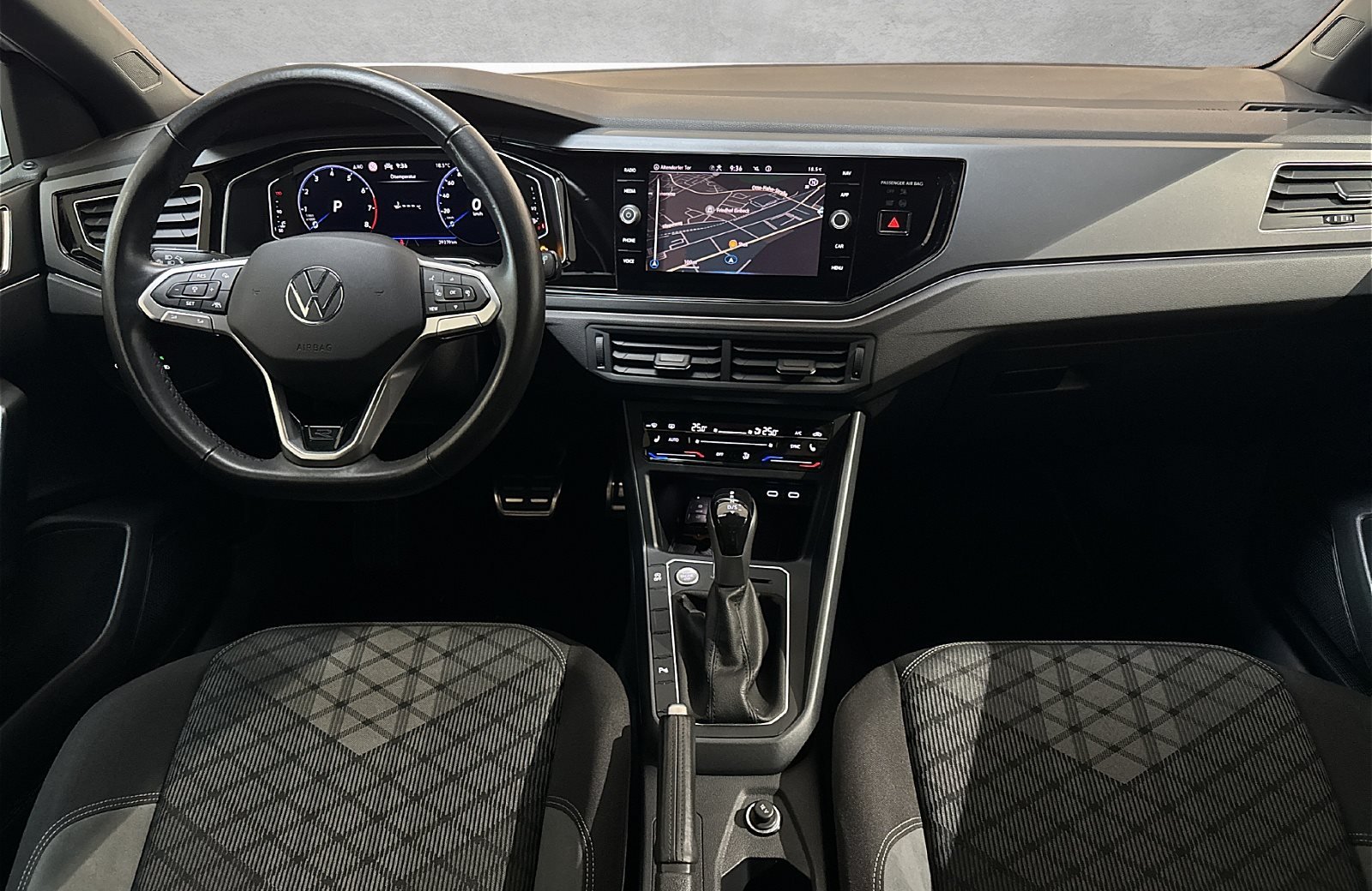 Taigo 1.0 TSI R-Line DSG IQ.Light Navi RFK AHK ACC