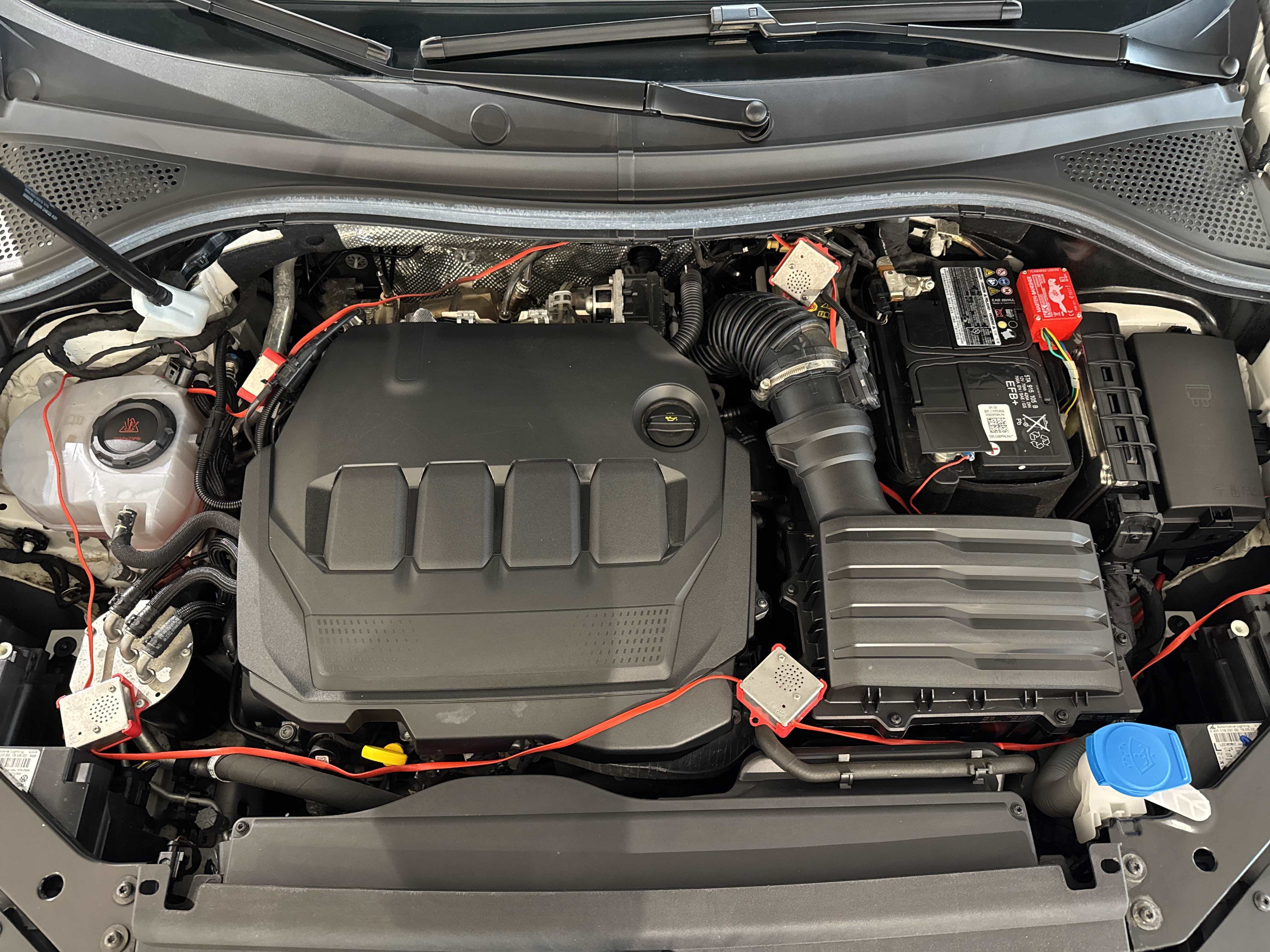 Tiguan 2.0 TDI Life DSG AHK ACC LED Navi ACC AHK