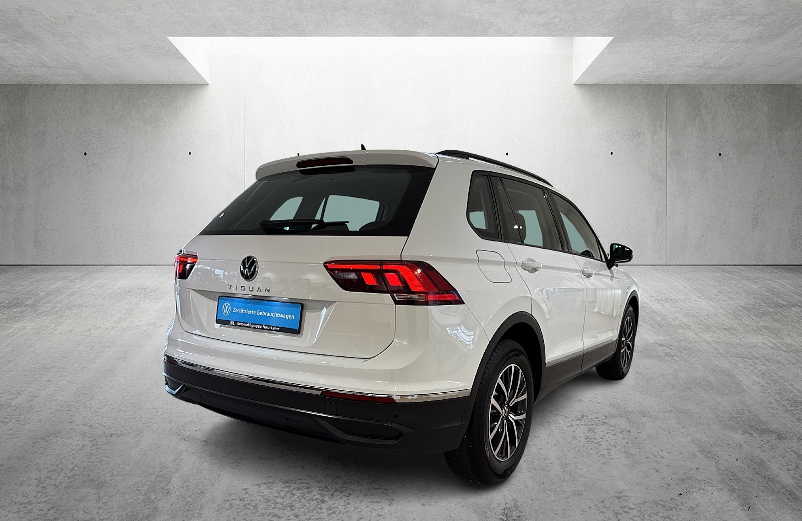 Tiguan 2.0 TDI Life DSG AHK ACC LED Navi ACC AHK