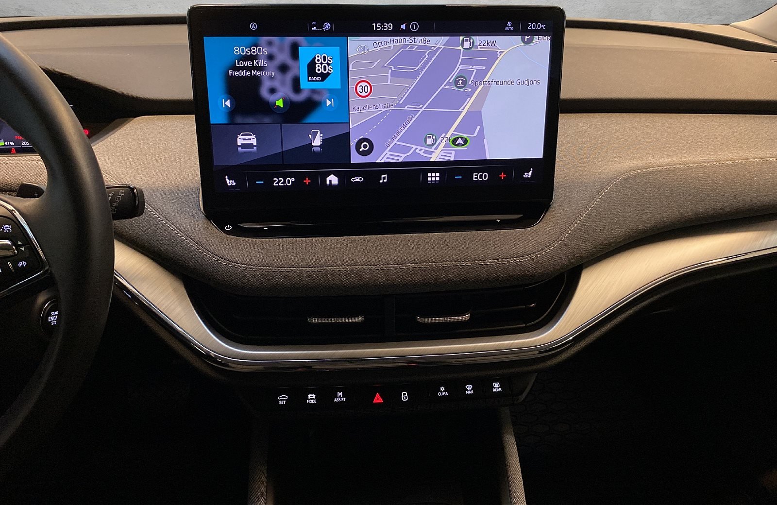 Enyaq iV 80 Loft Navi RFK LED DAB PDC ACC AUT LM