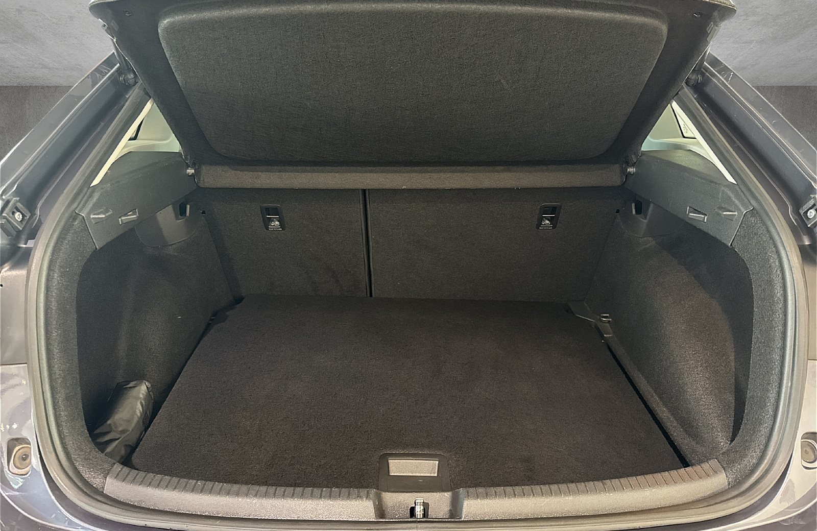 Taigo 1.0 TSI IQ.Drive Navi LED RFK ACC AppConnect