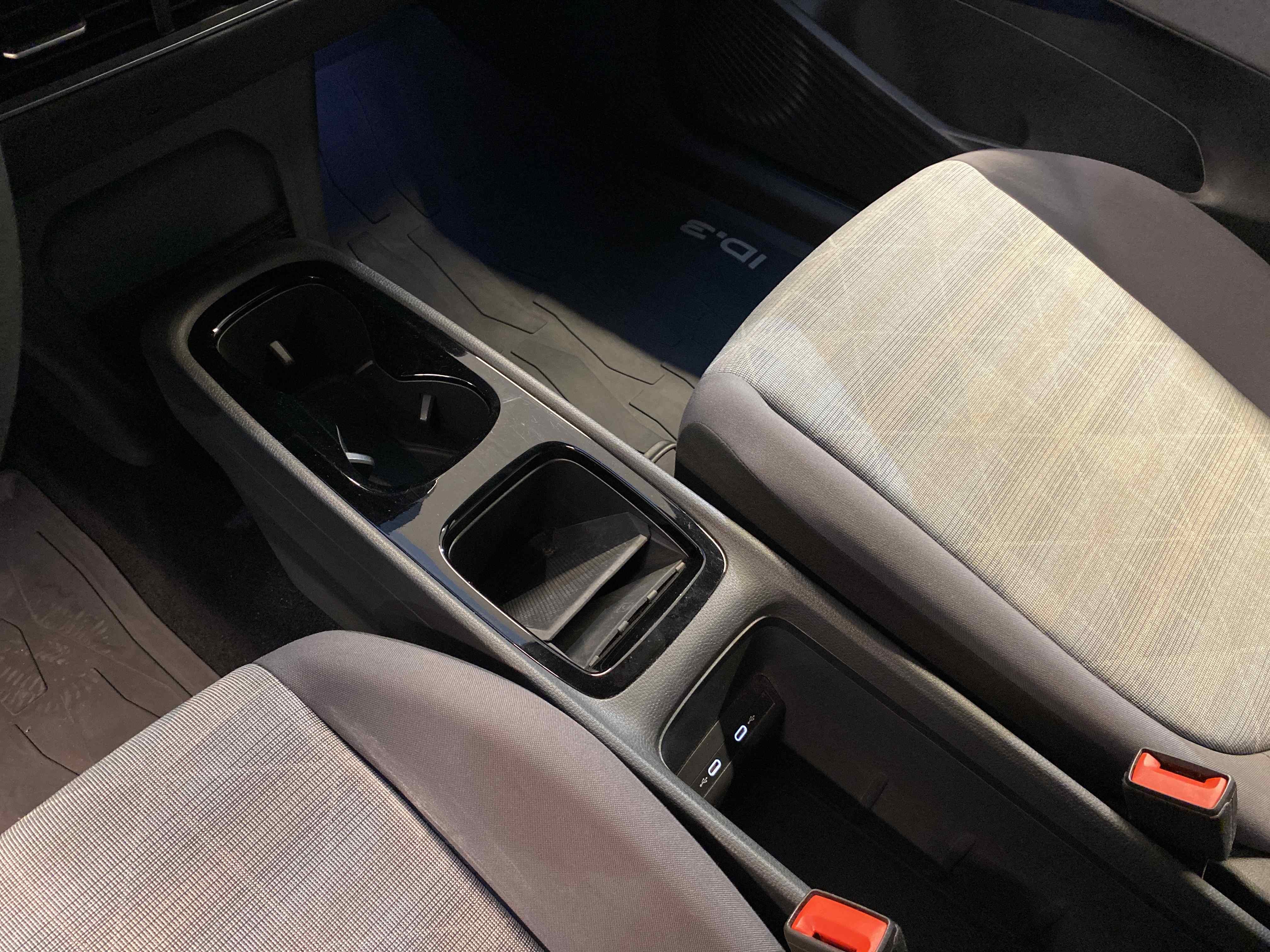 ID.3 Pure Performance HuD LED Navi AUT HUD LED