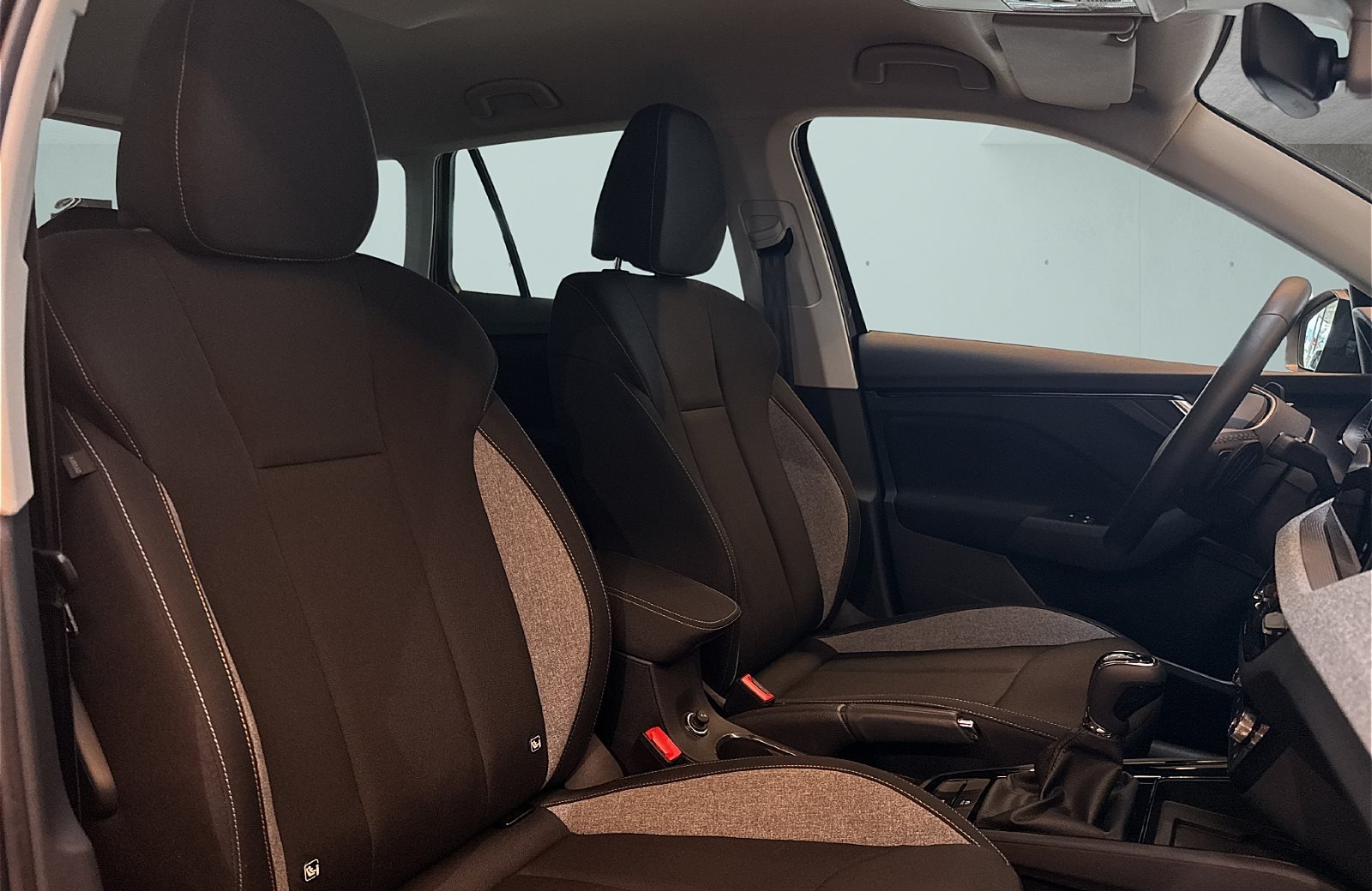 Kamiq 1.0 TSI Tour DSG AHK RFK LED Navi ACC AHK