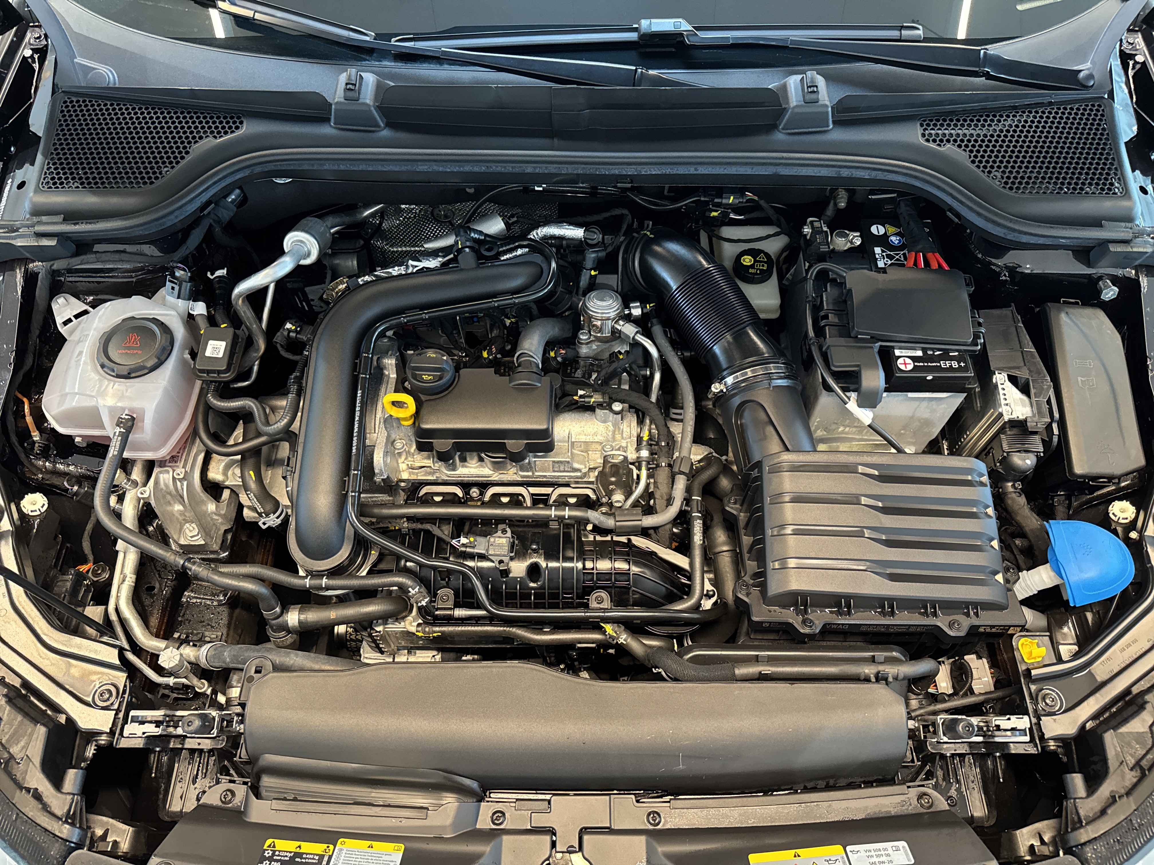 Kamiq 1.0 TSI Tour DSG AHK RFK LED Navi ACC AHK