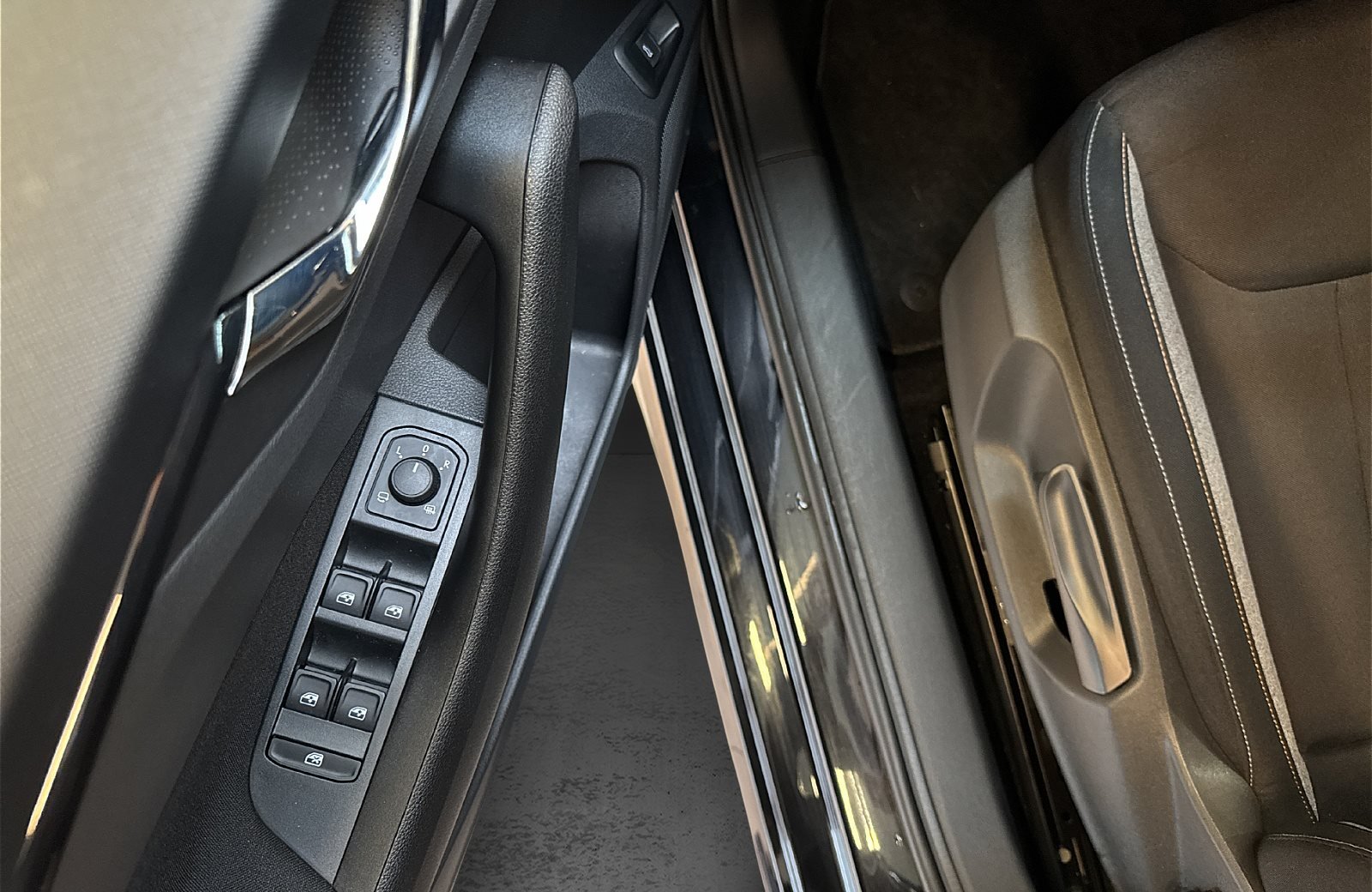 Kamiq 1.0 TSI Tour DSG AHK RFK LED Navi ACC AHK