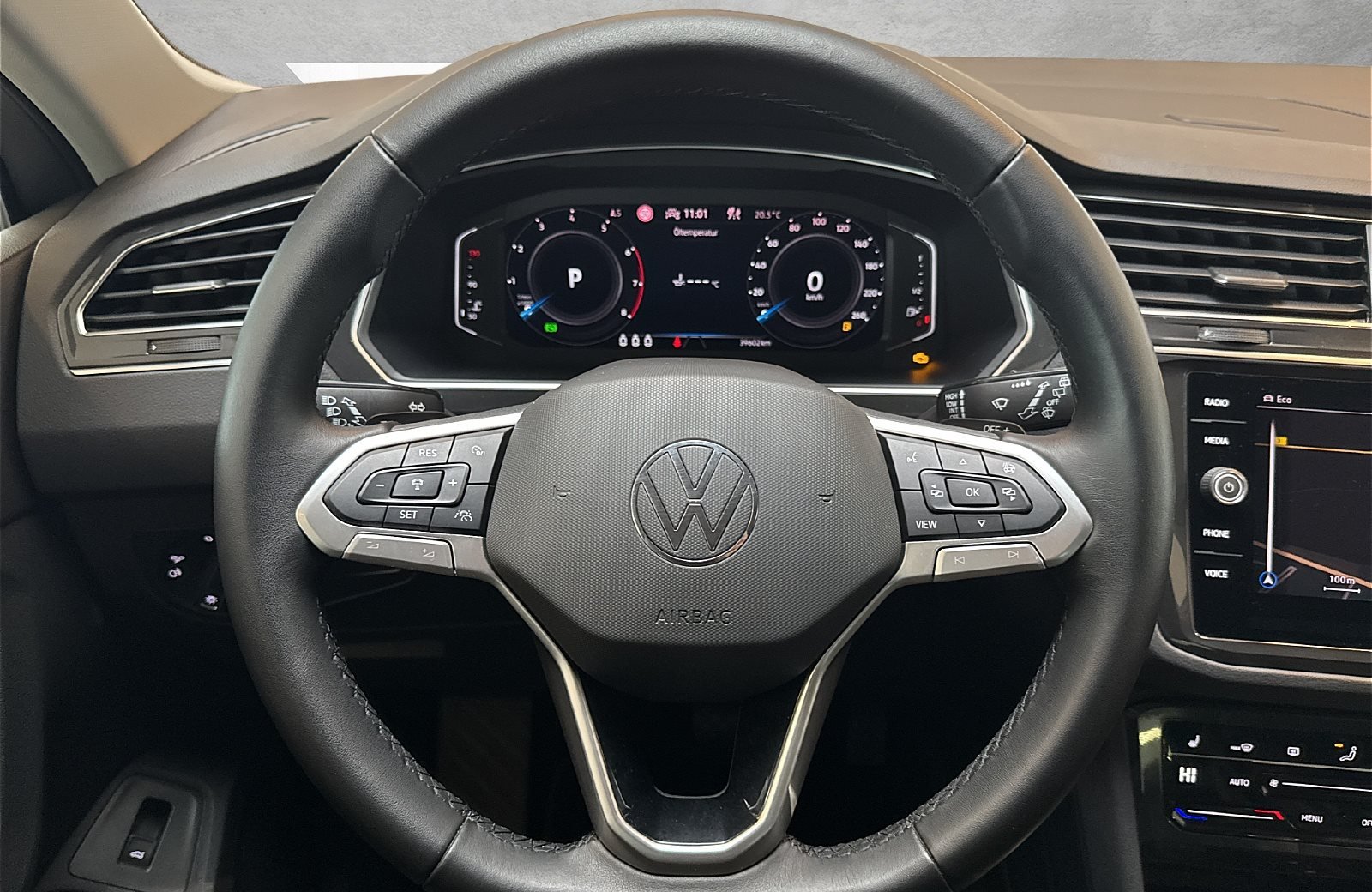 Tiguan 2.0 TSI Elegance 4M AHK IQ.Light Leder Navi RFK