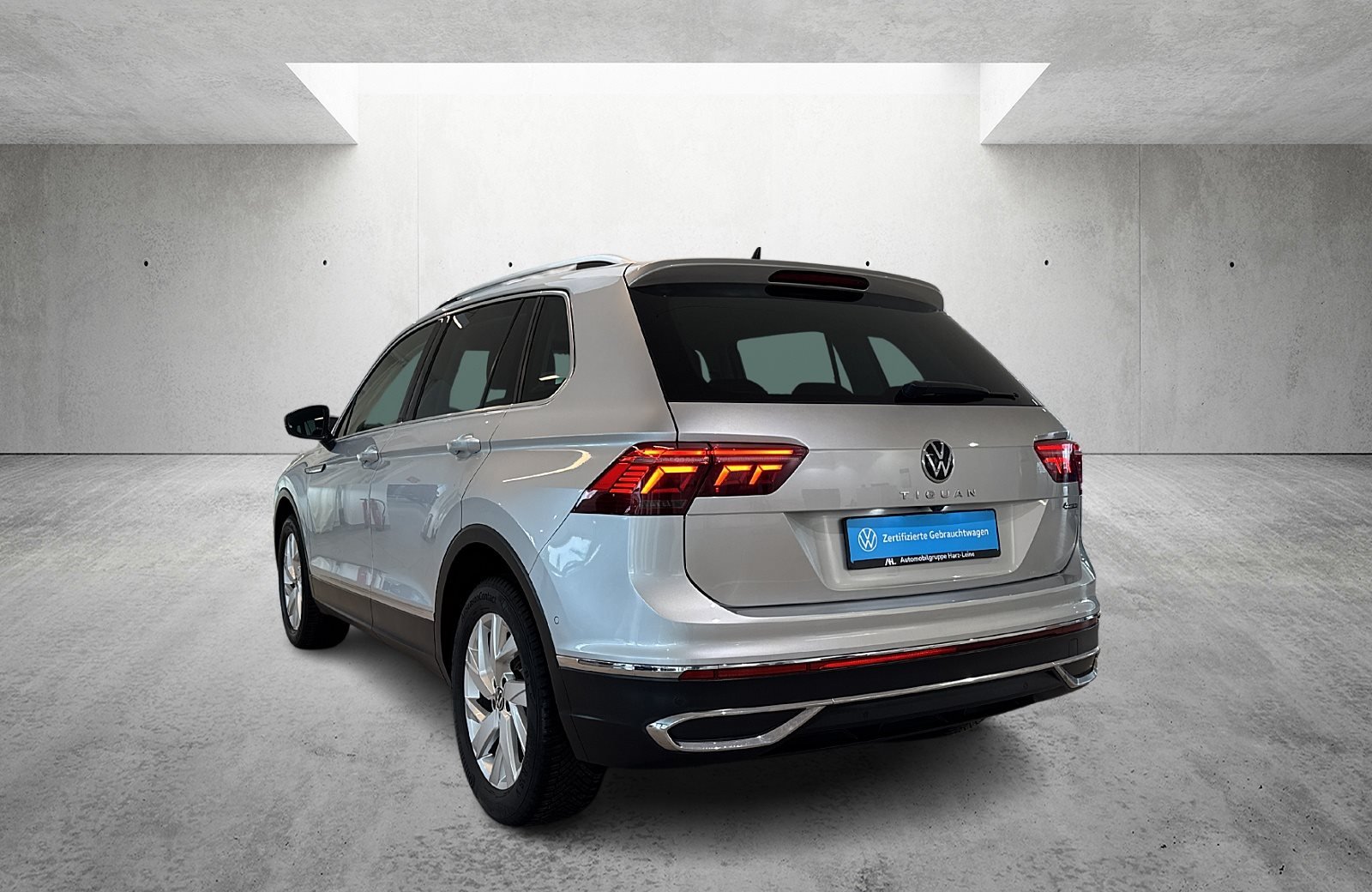 Tiguan 2.0 TSI Elegance 4M AHK IQ.Light Leder Navi RFK