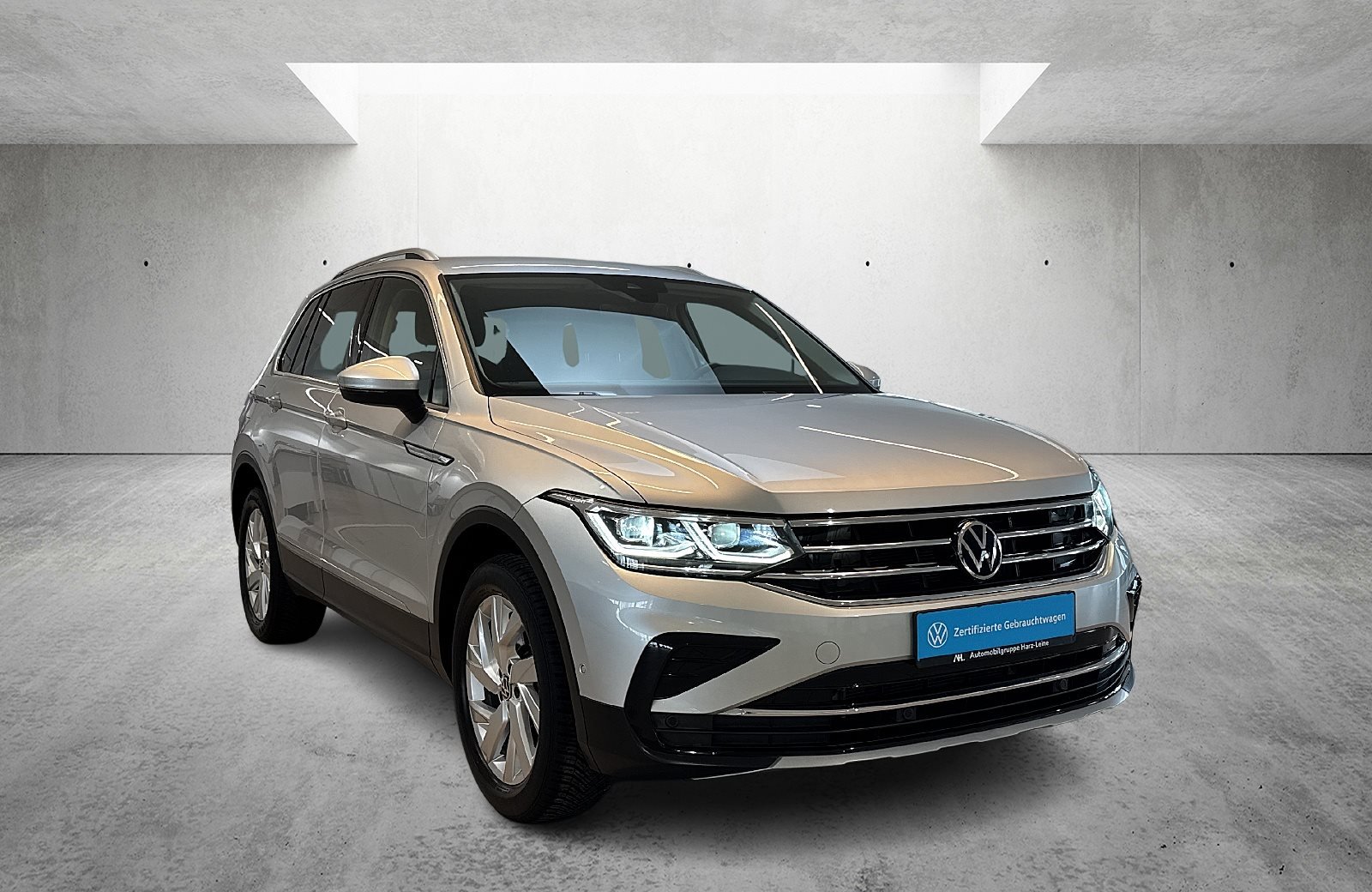 Tiguan 2.0 TSI Elegance 4M AHK IQ.Light Leder Navi RFK