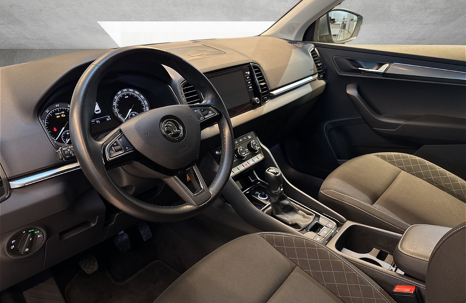 Karoq 1.5 TSI Ambition AHK SmartLink LED DAB AHK