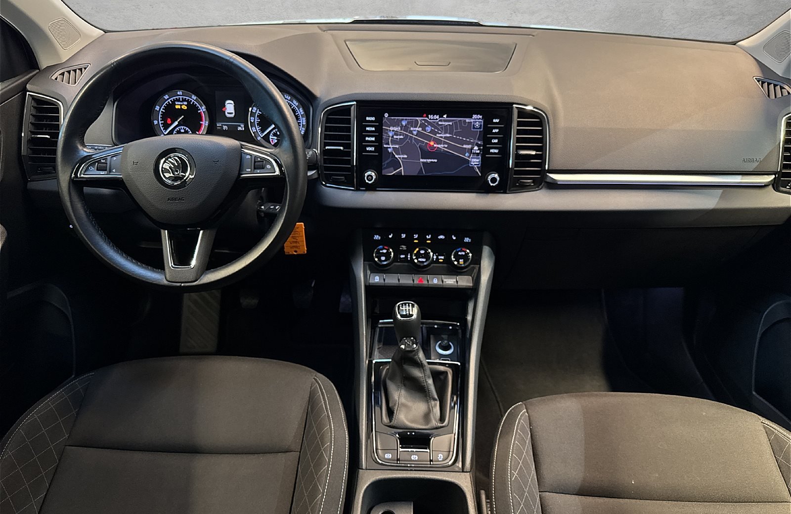 Karoq 1.5 TSI Ambition AHK SmartLink LED DAB AHK