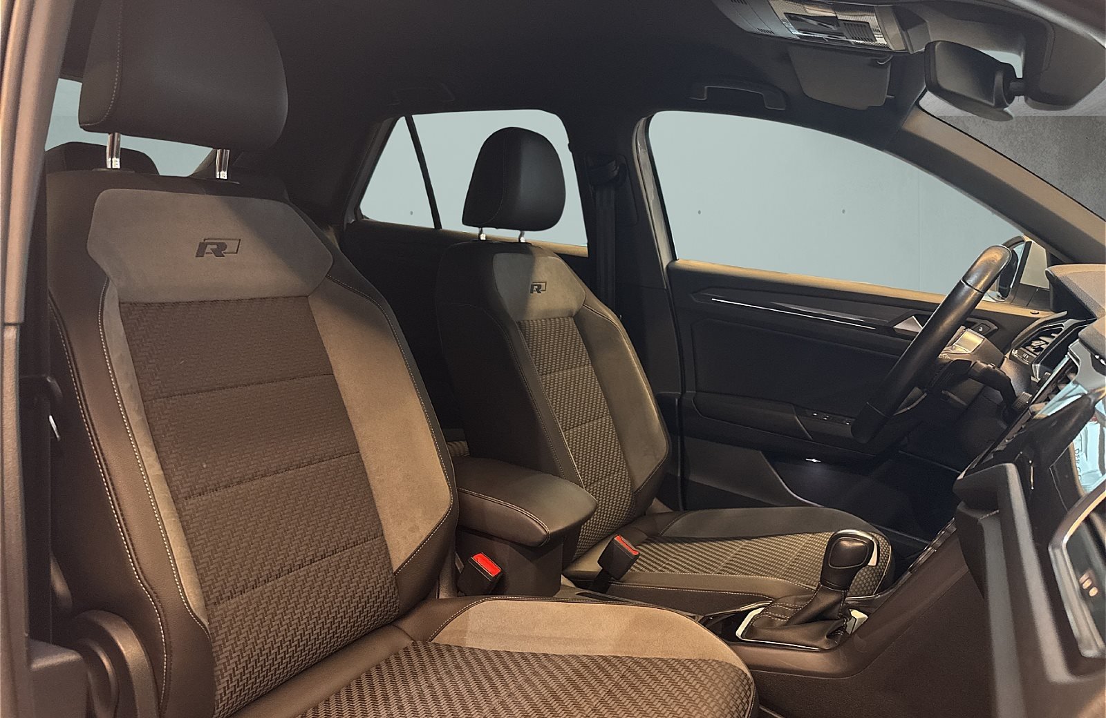 T-Roc 1.5 TSI Sport DSG AHK LED Navi RFK ACC ACC