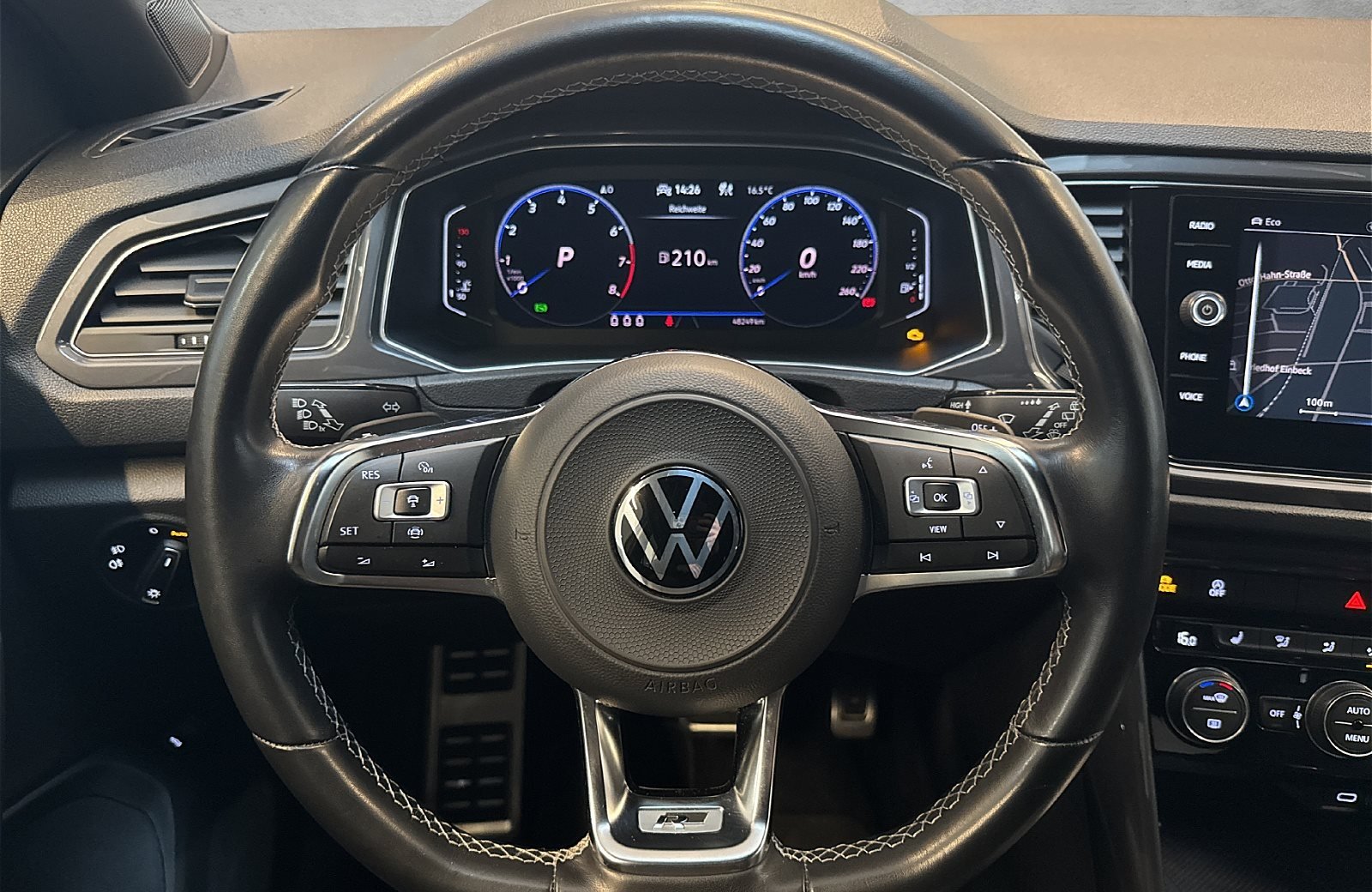 T-Roc 1.5 TSI Sport DSG AHK LED Navi RFK ACC ACC