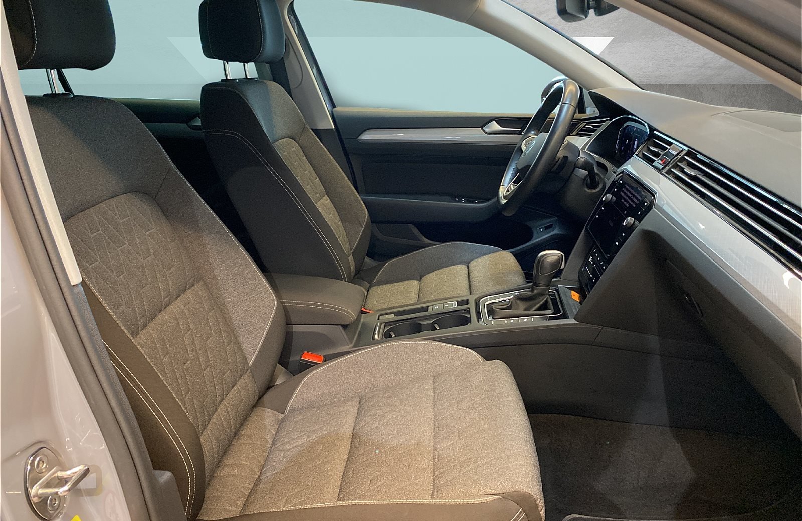 Passat Variant 2.0 TDI Business 4M AHK DSG RFK Matrix