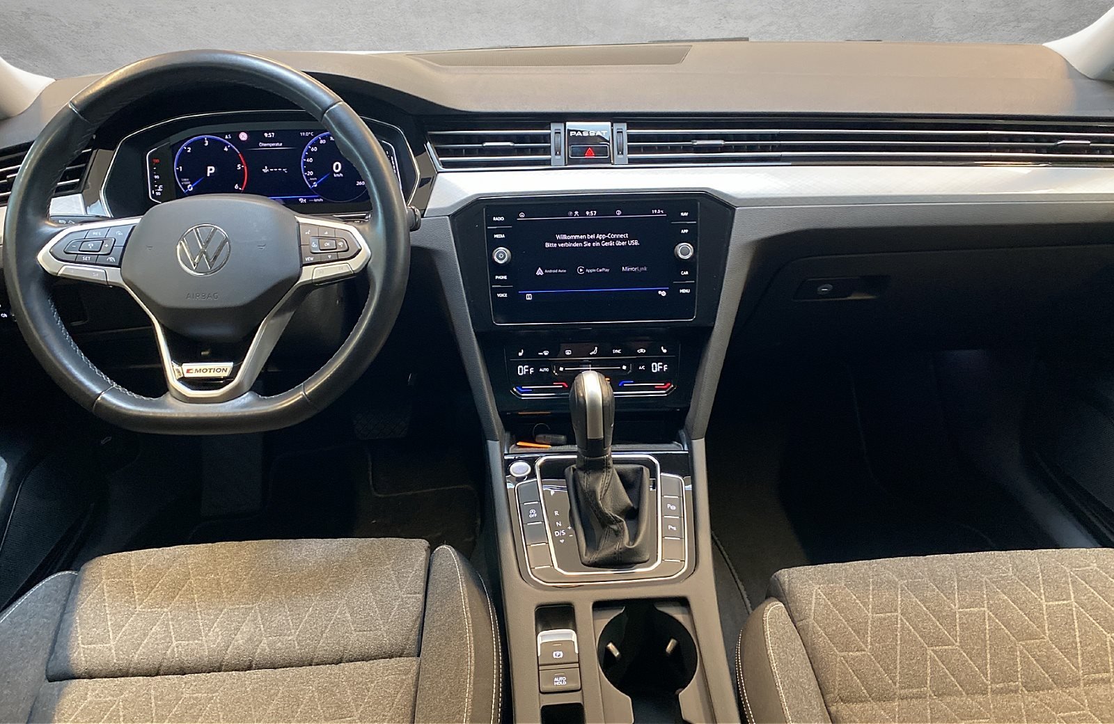 Passat Variant 2.0 TDI Business 4M AHK DSG RFK Matrix