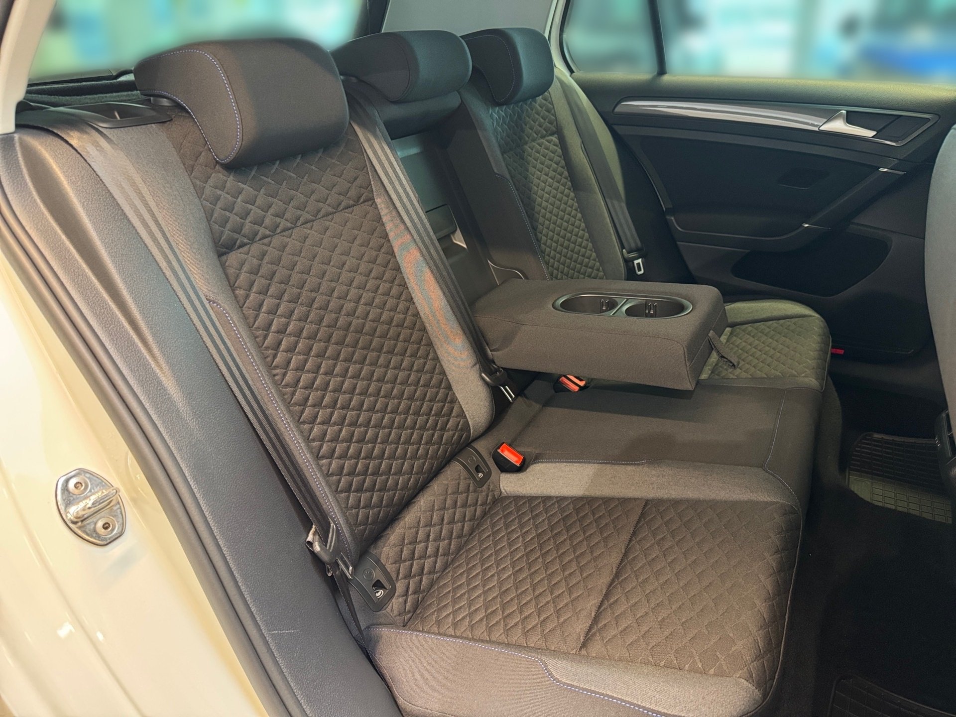 Golf VII 1.6 TDI Join DSG AHK ACC LED Navi ACC