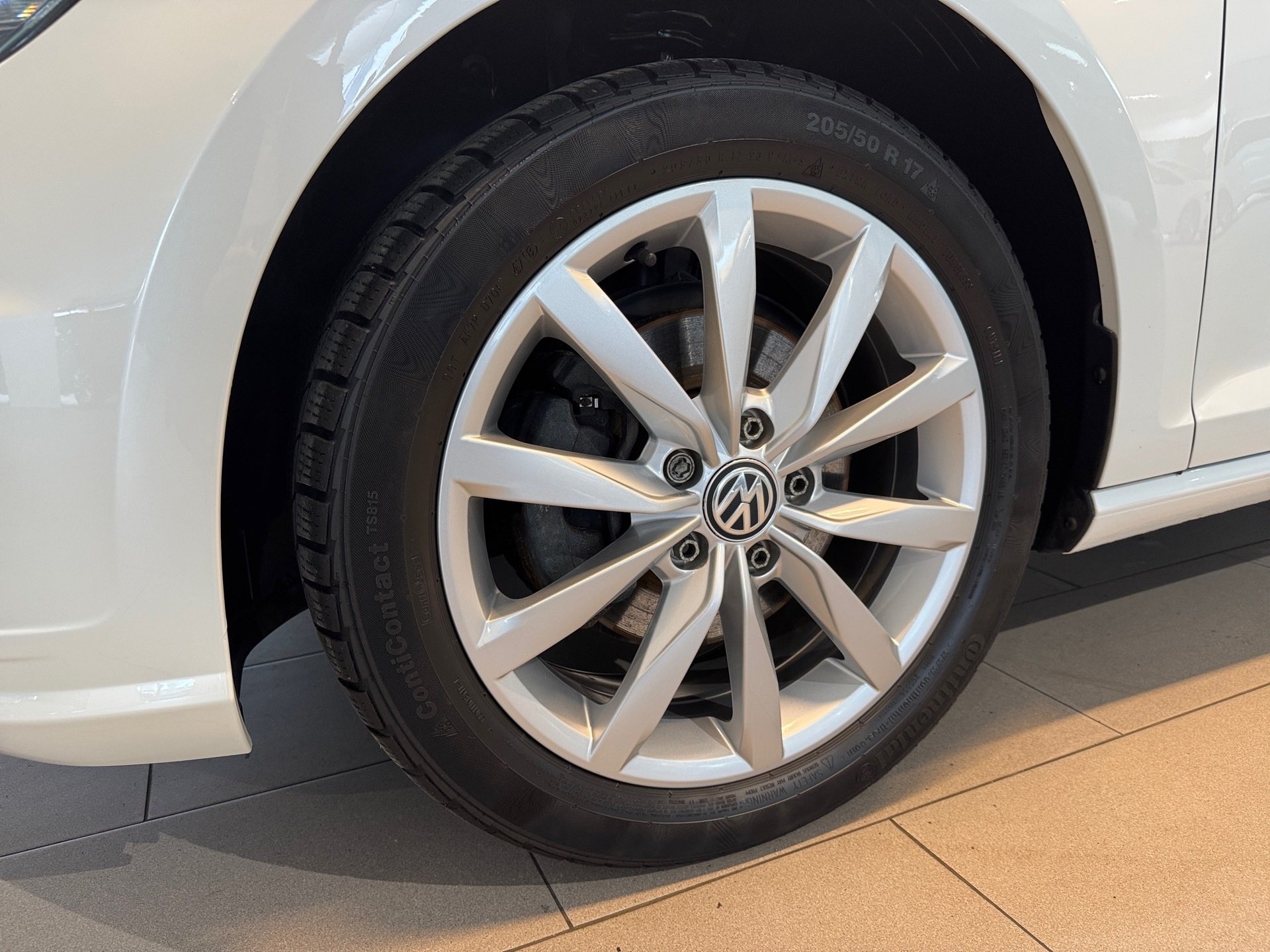 Golf VII 1.6 TDI Join DSG AHK ACC LED Navi ACC