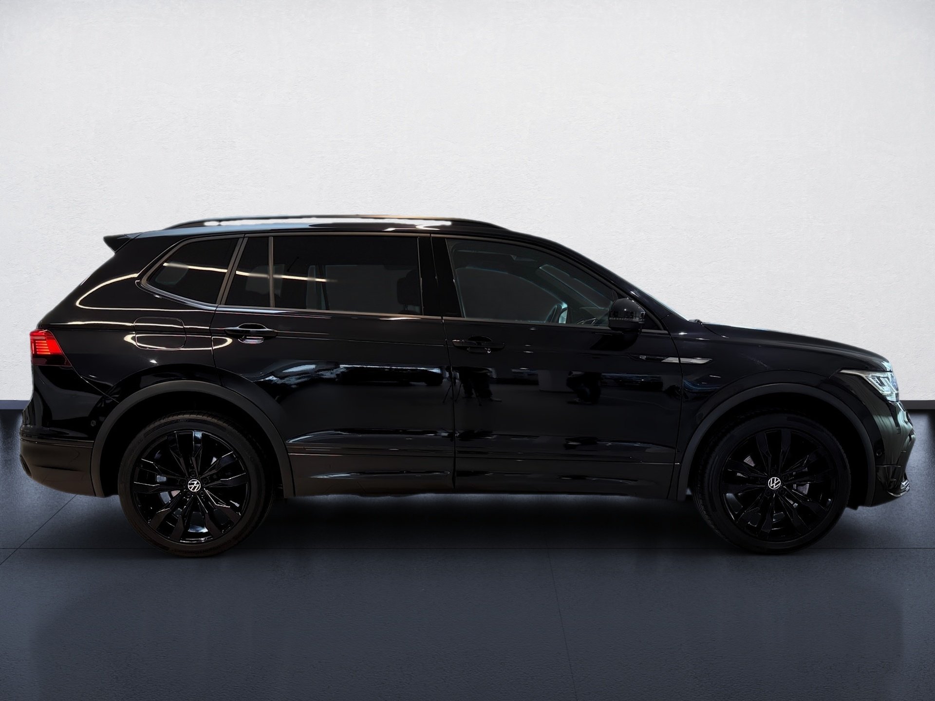 Tiguan Allspace 2.0 TDI R-Line 4M Stand.hz. AHK RFK IQ.Light