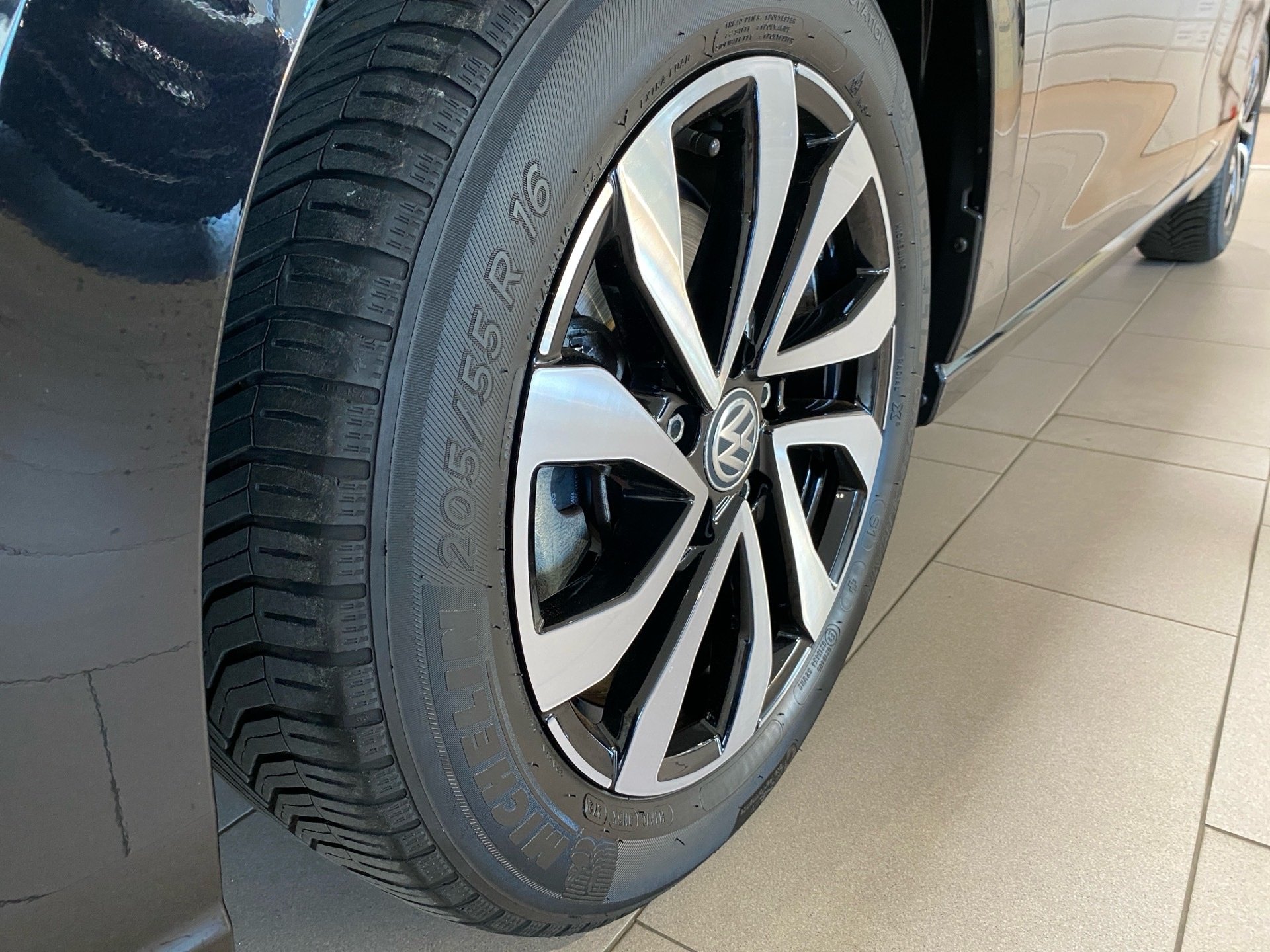 Golf VIII 1.5 TSI Active ACC AppConnect LED Navi RFK