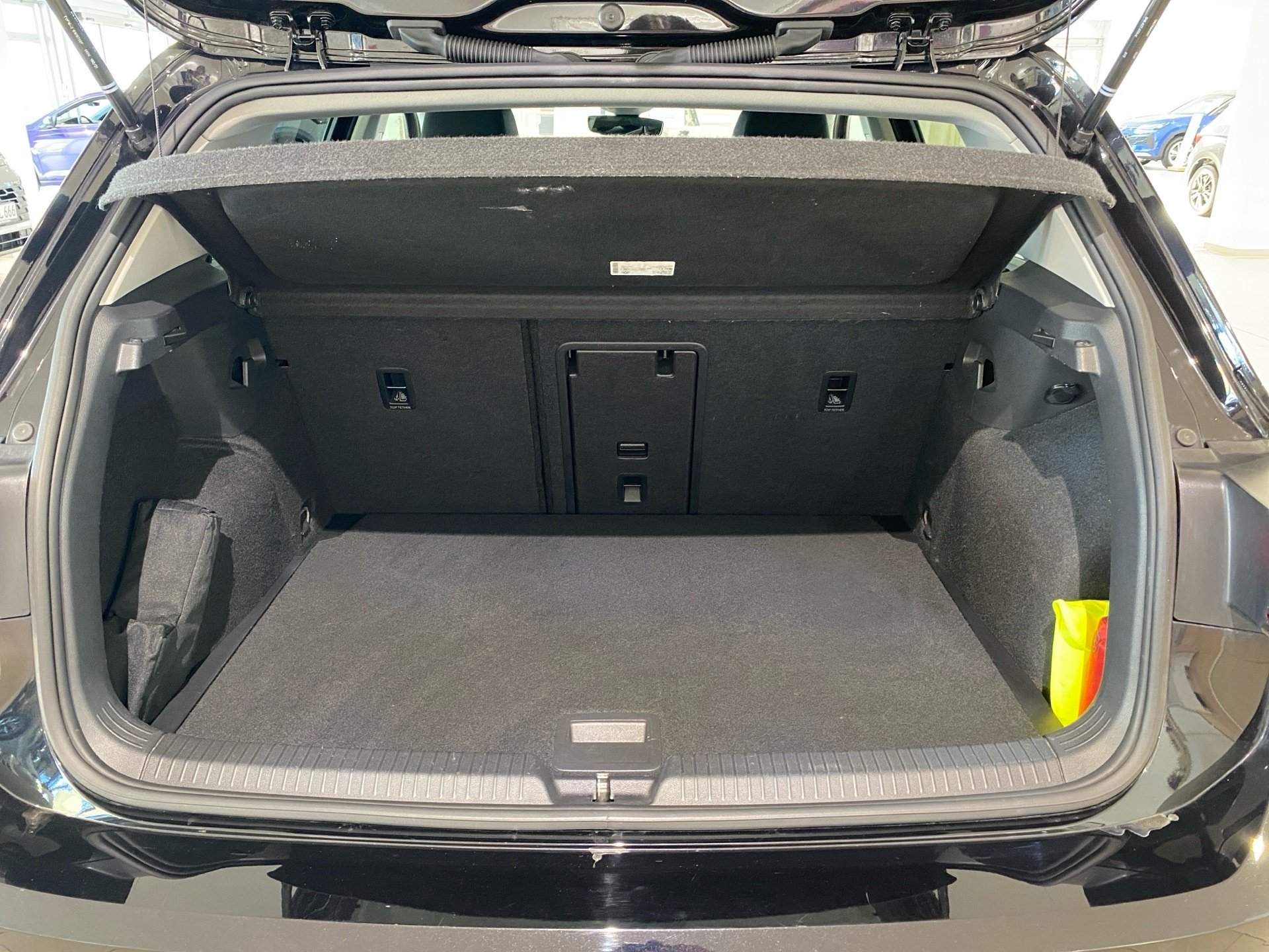 Golf VIII 1.5 TSI Active ACC AppConnect LED Navi RFK