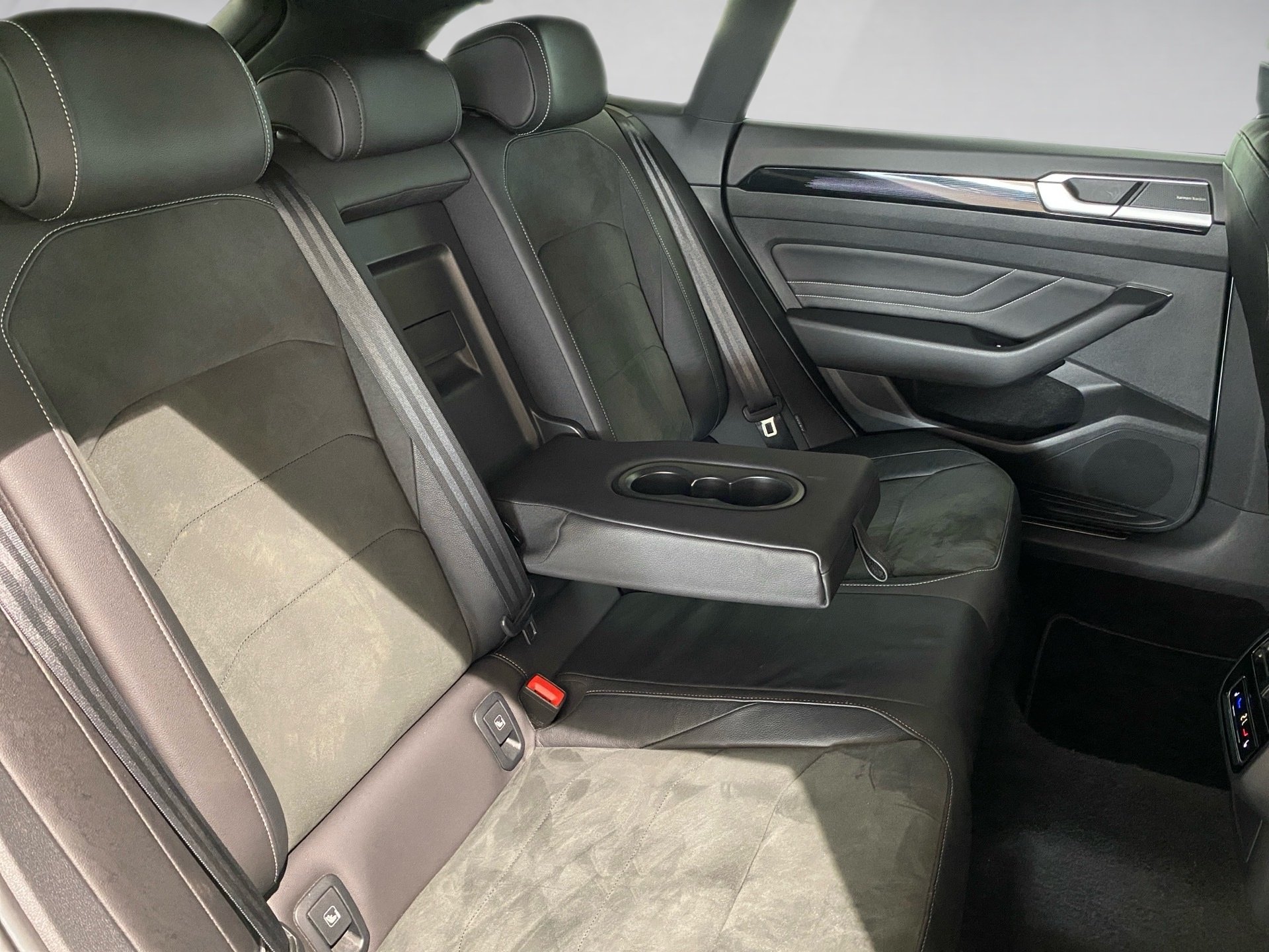 Arteon Shootingbrake 2.0 TDI R-Line IQ.Light Navi RFK ACC