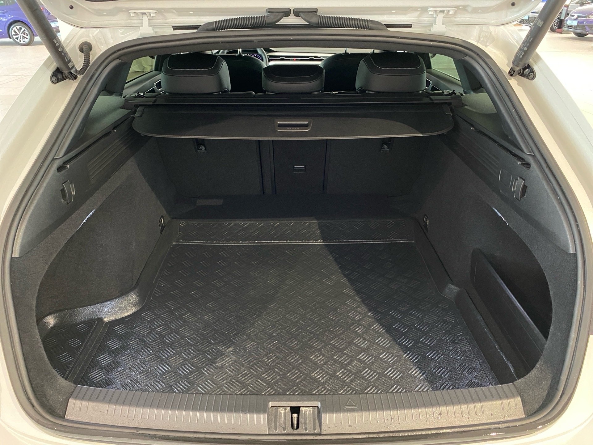 Arteon Shootingbrake 2.0 TDI R-Line IQ.Light Navi RFK ACC