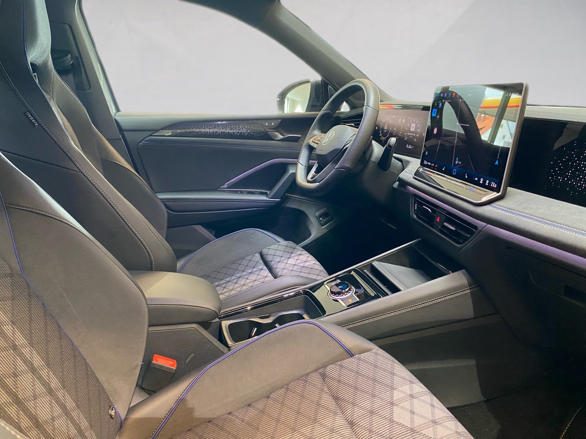 Tiguan 2.0 TDI R-Line BlackStyle DSG IQ.Light RFK