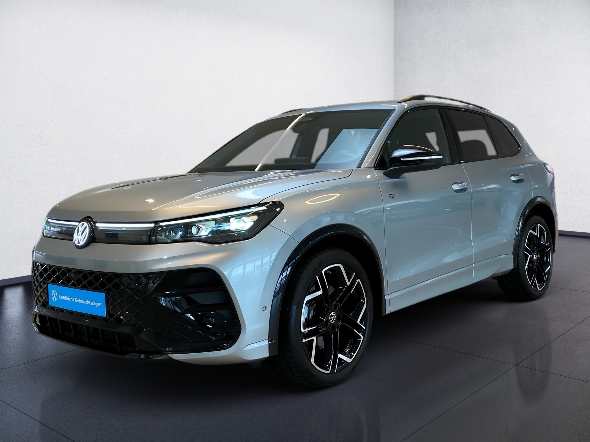 Tiguan 2.0 TDI R-Line BlackStyle DSG IQ.Light RFK