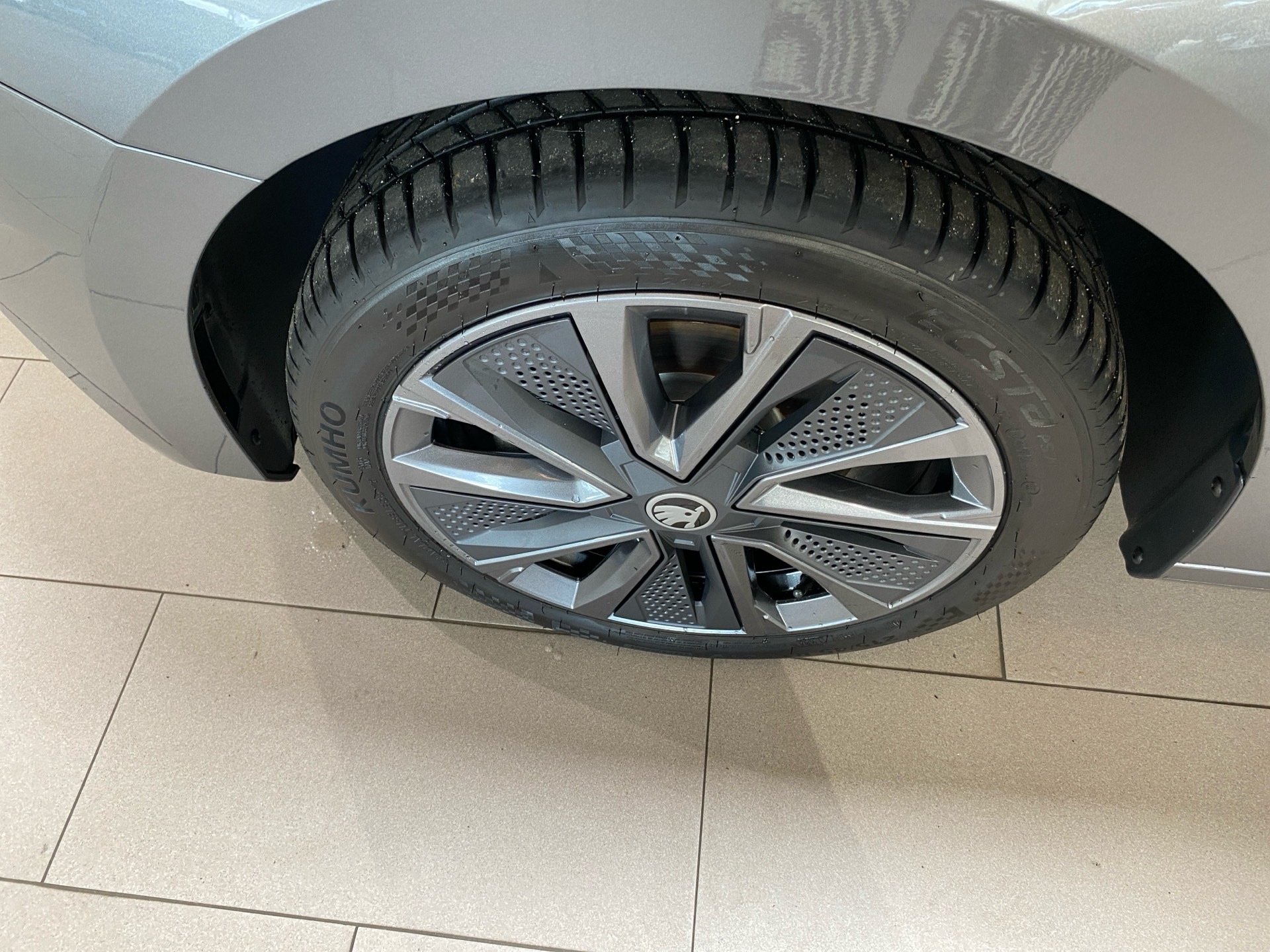 Fabia Tour 1.0 TSI