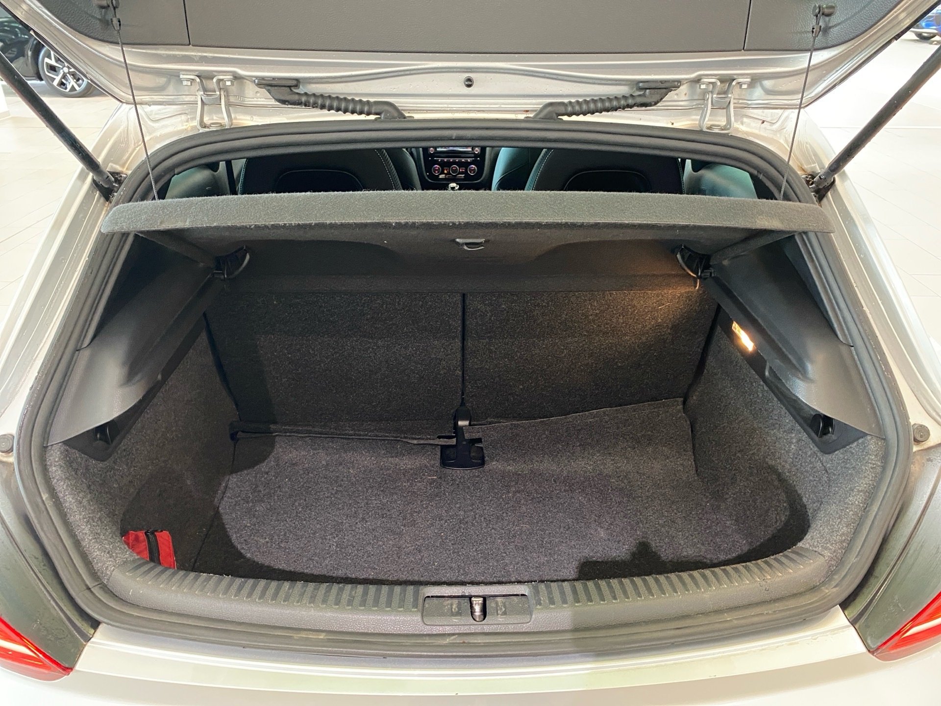 Scirocco SOUND Scirocco Sport BlueMotion Technology 2.0 l TSI 6-Gang