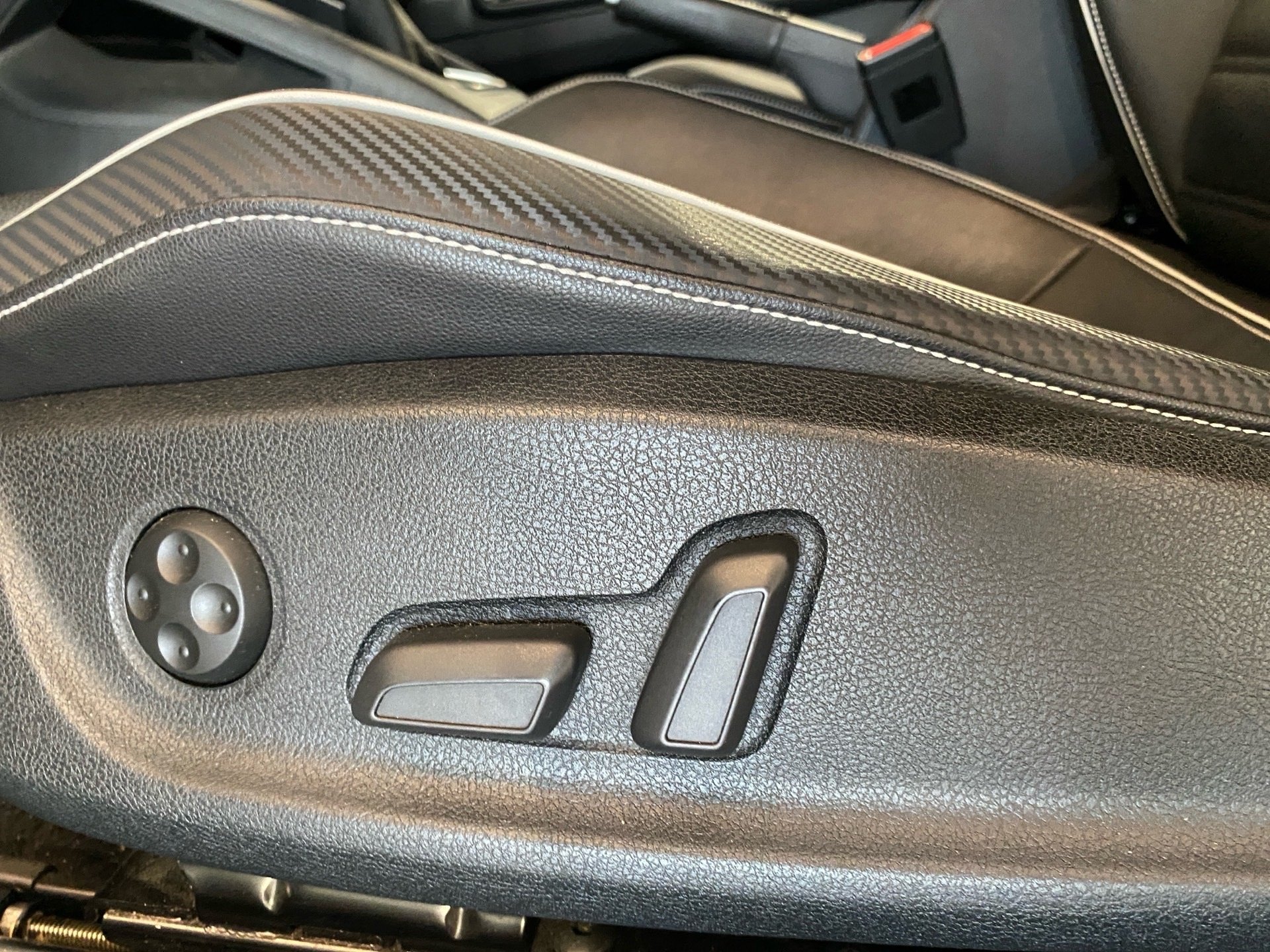 Scirocco SOUND Scirocco Sport BlueMotion Technology 2.0 l TSI 6-Gang