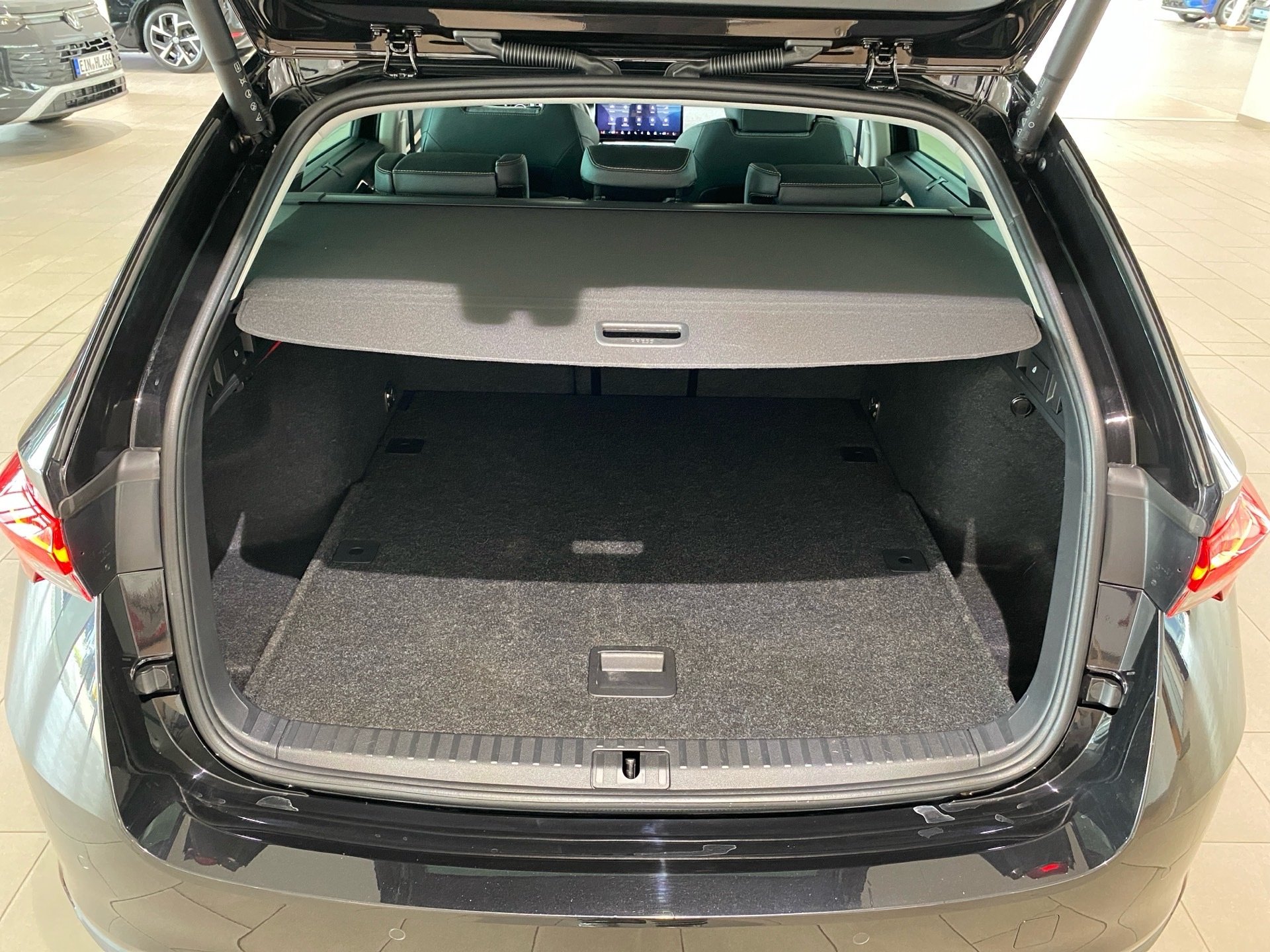 Octavia Combi Tour 2.0 TDI DSG *ab sofort*