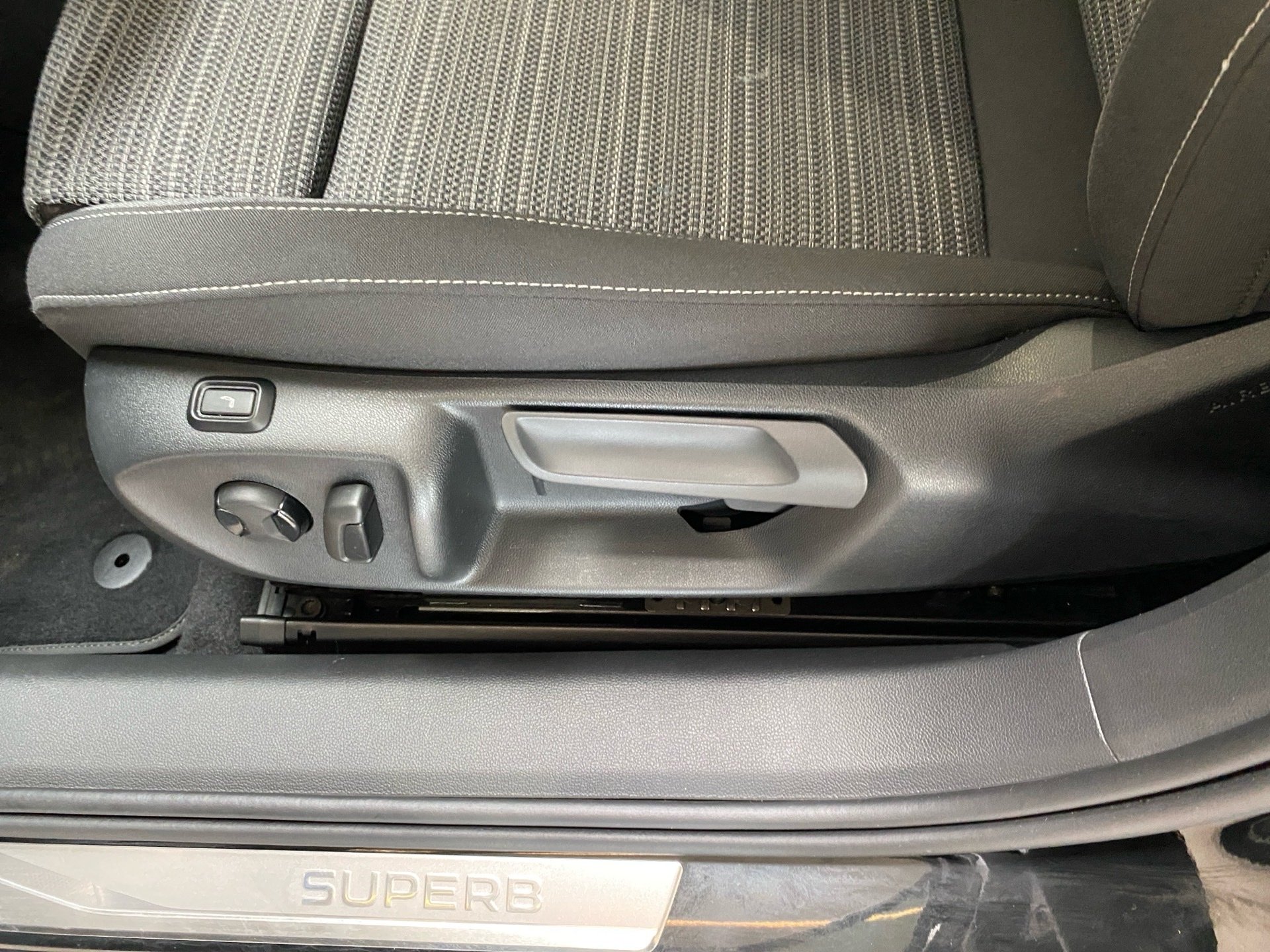 Superb Combi Selection 2.0 TDI DSG *ab sofort*