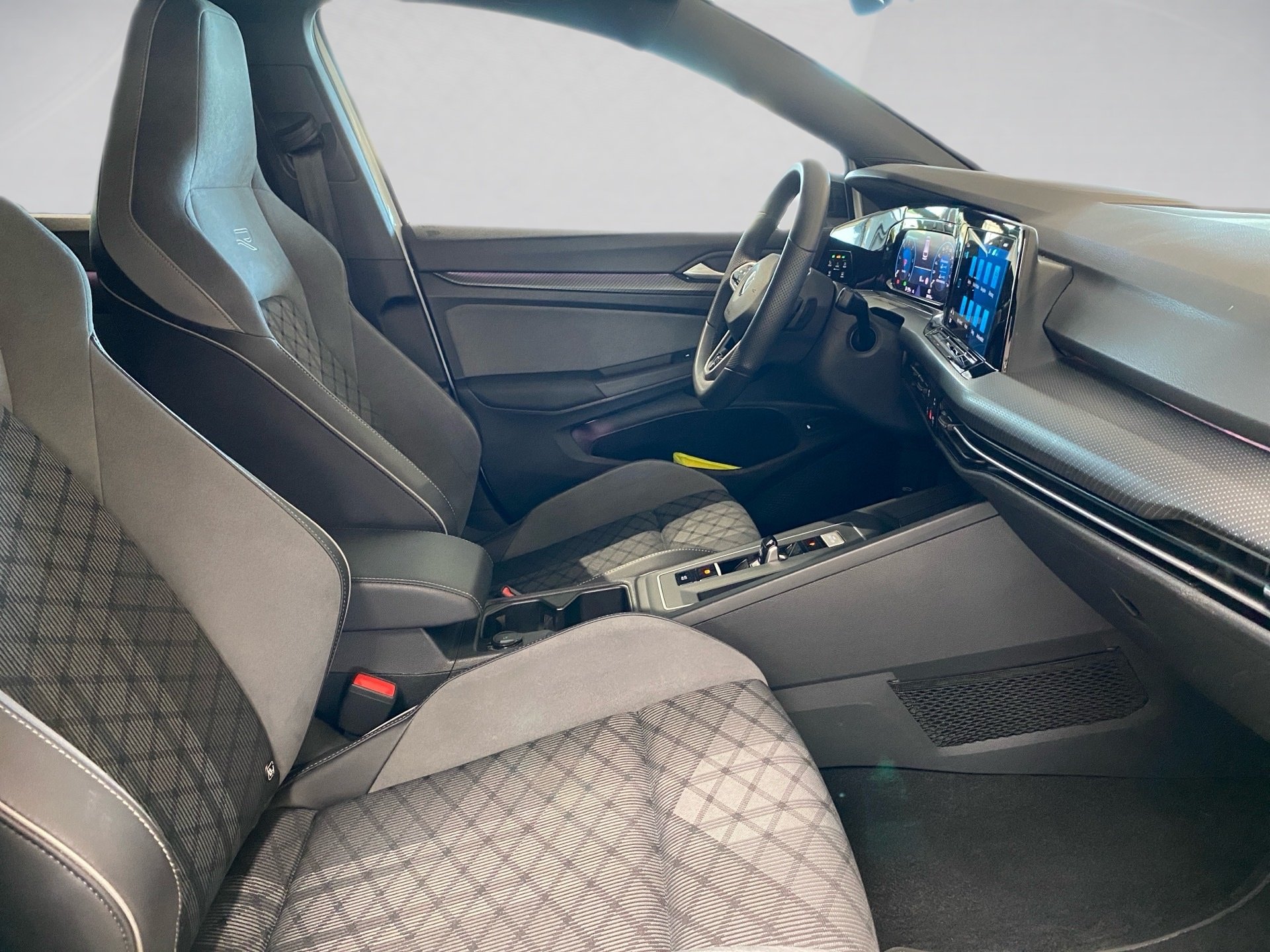 Golf VIII Variant 2.0 TDI R-Line DSG Navi AHK RFK